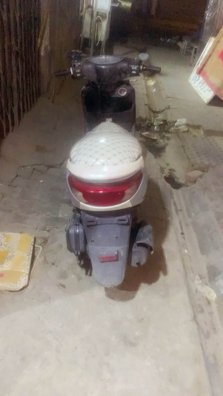 سلام عليكم الدراجه مكفوله المكينه من كلشي ودراجه حلوه أمنت الله نقص اللجم الفوك ولشاير موجوده سعر ٤٠٠ وبيه مجال ***********

