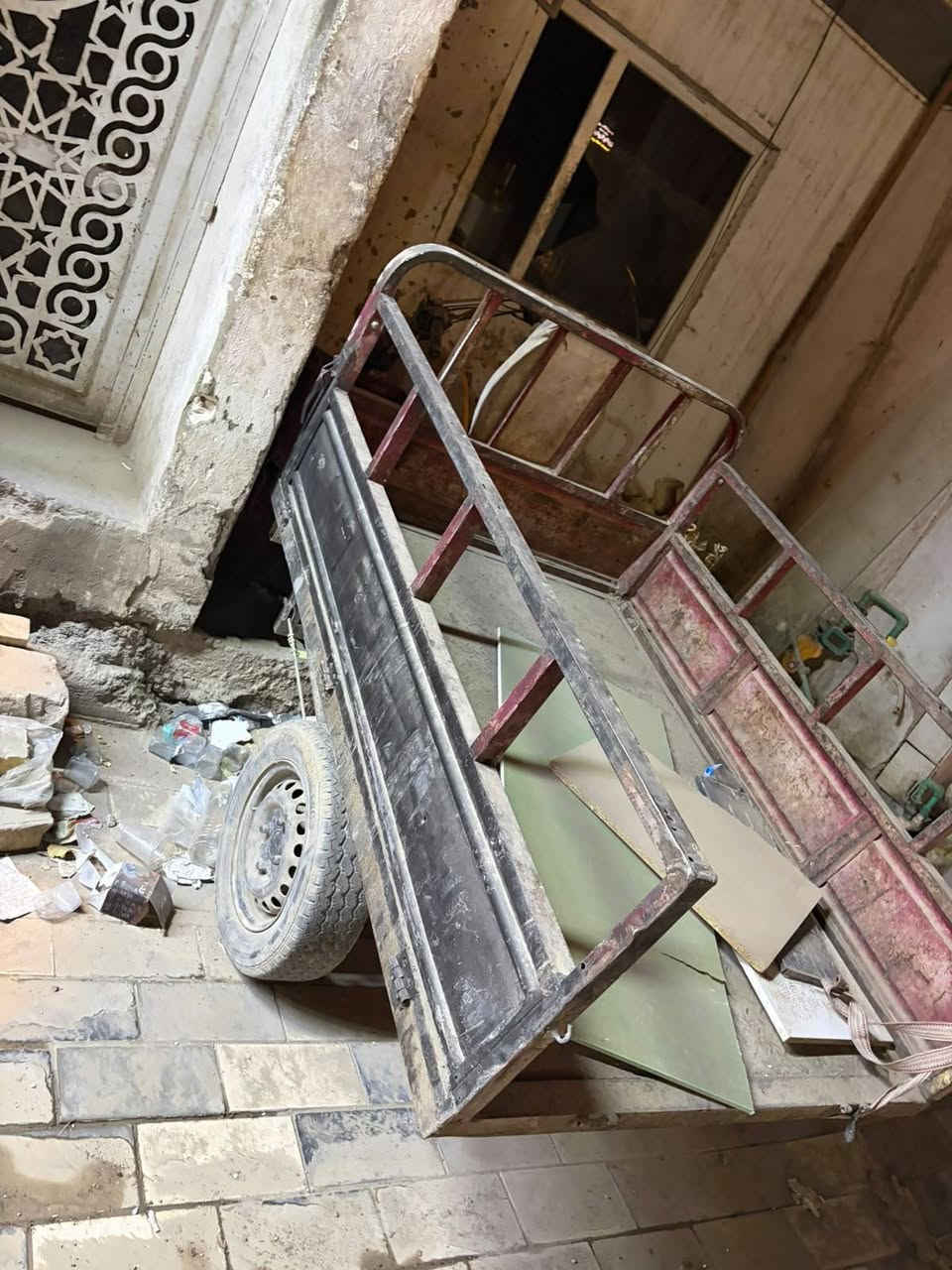 للبيع سعر 500 ضاعن أوراقه جاهزه خير من الله
مكان حله ***********
