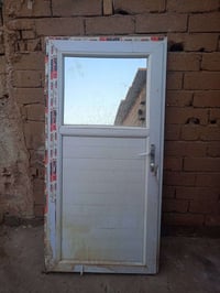 باب حمام • نظيف كلش • مو جاهز