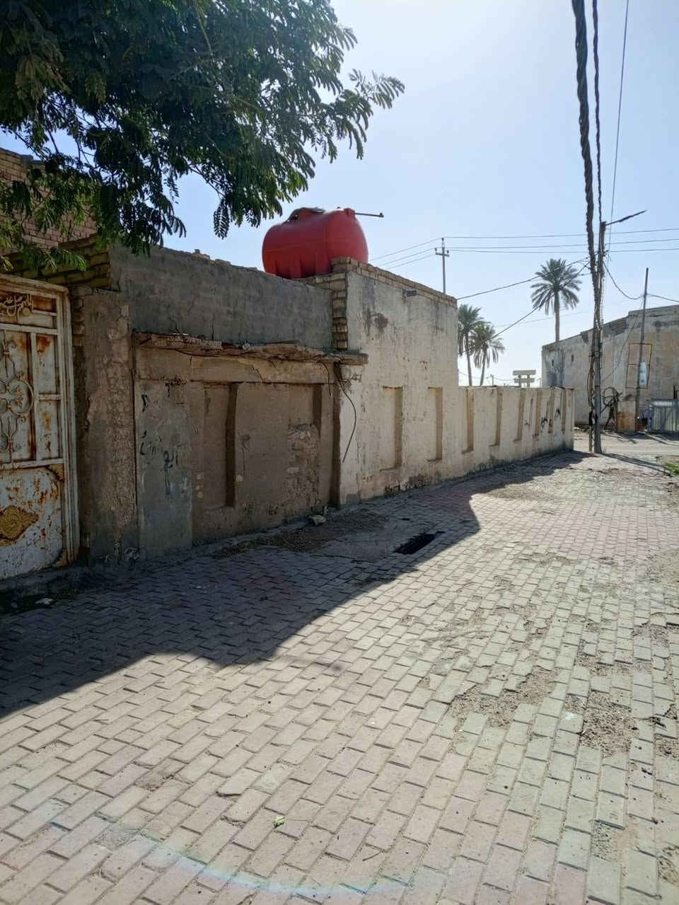 بيت طابو للبيع
منطقه الغسل
الشارع الرئيسي
مساحه 270  ركن
يباع قطعه
السعر 130
للاستفسار اكثر
مراسله الصفحه
او اتصال
ابو احمد
***********
***********
