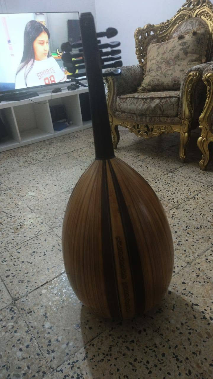 عود مصري للبيع السعر ٤٠٠
***********

