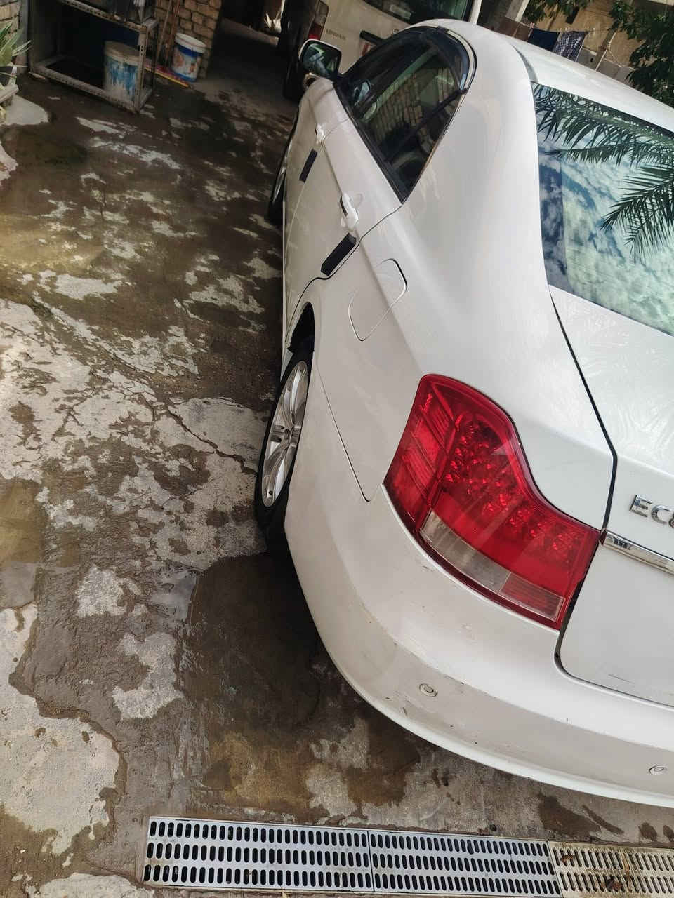السلام عليكم امكراند موديل١٣ البيع  سياره بسمي تحويل ثاني يوم صبغ نص باب تبريد ثالج محرك كير مكفول  محرك مسيوبوشي 2400.   رقم بغداد الإنكليزي  بغداد الزعفرانية الهاتف ***********
