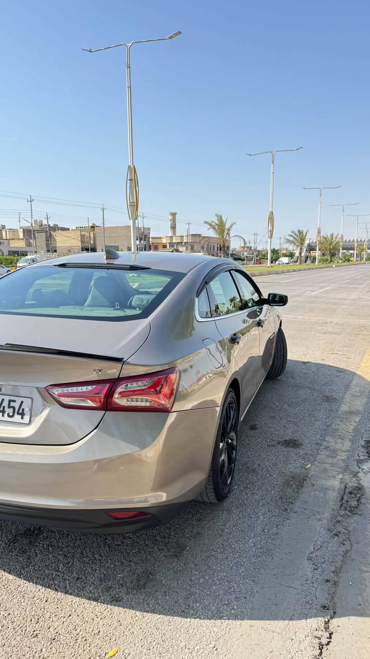 ماليبو 2022 للبيع Lt رقم دهوك باسمي
الحادث كلش بسيط  رصعه بالجاملغ ومصبوغ 

وموجوده كل التفاصيل داخل الصور 

ايرباك استيرن طاك فقط

المحرك والكير والتبريد كله بشرط 

السنويه تنتهي 2030 عظم عاج 

الهزه غير منتهيه

مكان السياره فلوجه 

السعر 109 

للاستفسار ***********
