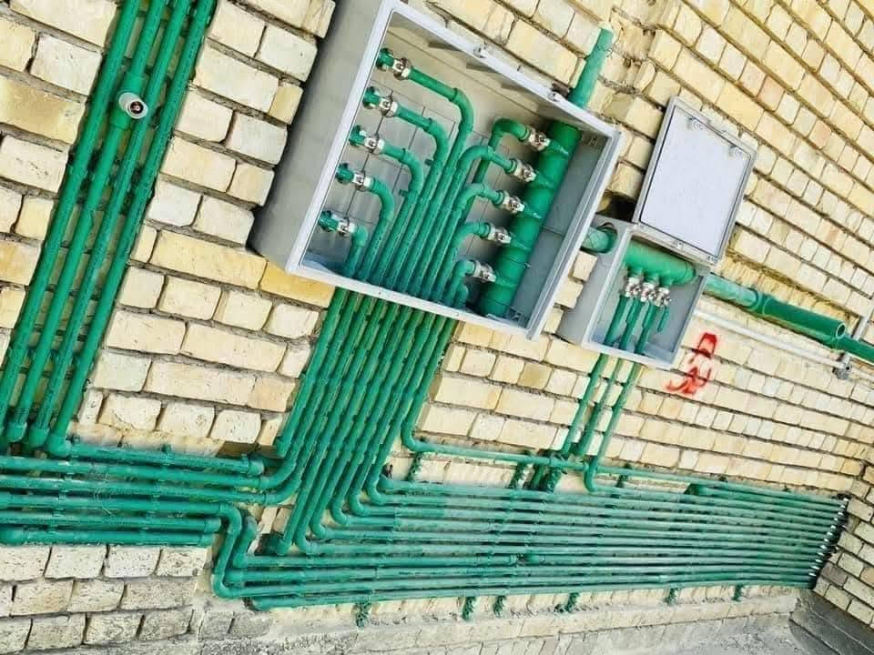 السلام عليكم ورحمه الله 

يوجد كادر متخصص 
ترميم دور 
       صبغ 
           حدادة 
                بناء 
                عمل ماء 
                   تأسيس كهرباء 
                         عمل مجاري  
كافه الاعمال ديكورات والتغليف الجدران والأرضيات
والسقوف  والاسطح((أنسب الاسعار ))و أجود انواع المواد 
اتصل وادلل (‏‪***********‬‏)
