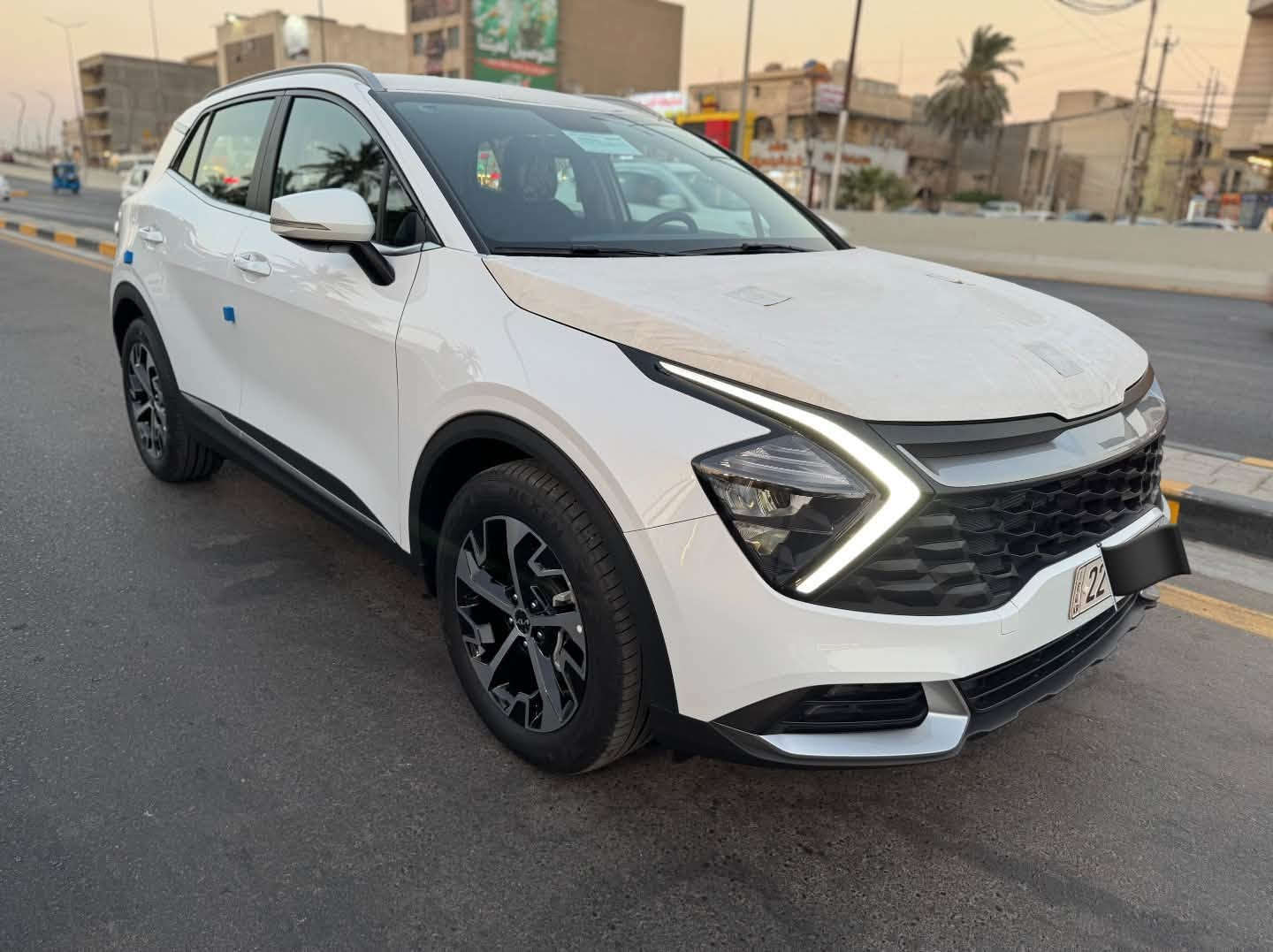 السلام عليكم
كيا سبورتج 2025 زيرو خليجي
الرقم اربيل إنكليزي تحويل مباشر
السنوية: هزة جديدة +الفحص
العداد:2000 الفين فقط 
السيارة نظيفة جداً بحالة الوكالة

بصمة تشغيل + أبواب + صندوق
نظام ترحيب عند الاقتراب
LED أمامي + خلفي + زنون
شفتات ستيرن
حساسات أمامية + خلفية
شاشات ديجيتال + كاربلاي
تشغيل عن بعد
مخرج شاحن Type-C + USB + شحن لاسلكي
أنظمة قيادة: Eco + Sport + Normal + Smart
مرايا شفط بلاك + إشارات بالمرايا
تبريد قطعتين أمامي + خلفي
تحكم ستيرن فول جهتين
شاشة أعطال
هاند بريك بصمة
ويل كروم قياس 19
مانع انزلاق
مانع نزول المنحدرات
مثبت سرعة
أوتو هولد
كاميرا خلفية
إشارة ترحيب
عدد البصمات 2
عدة غير مستعملة + حقيبة طبية + مطفأة + مثلث + كتالوكات + سبير

مكاني: بغداد
***********
