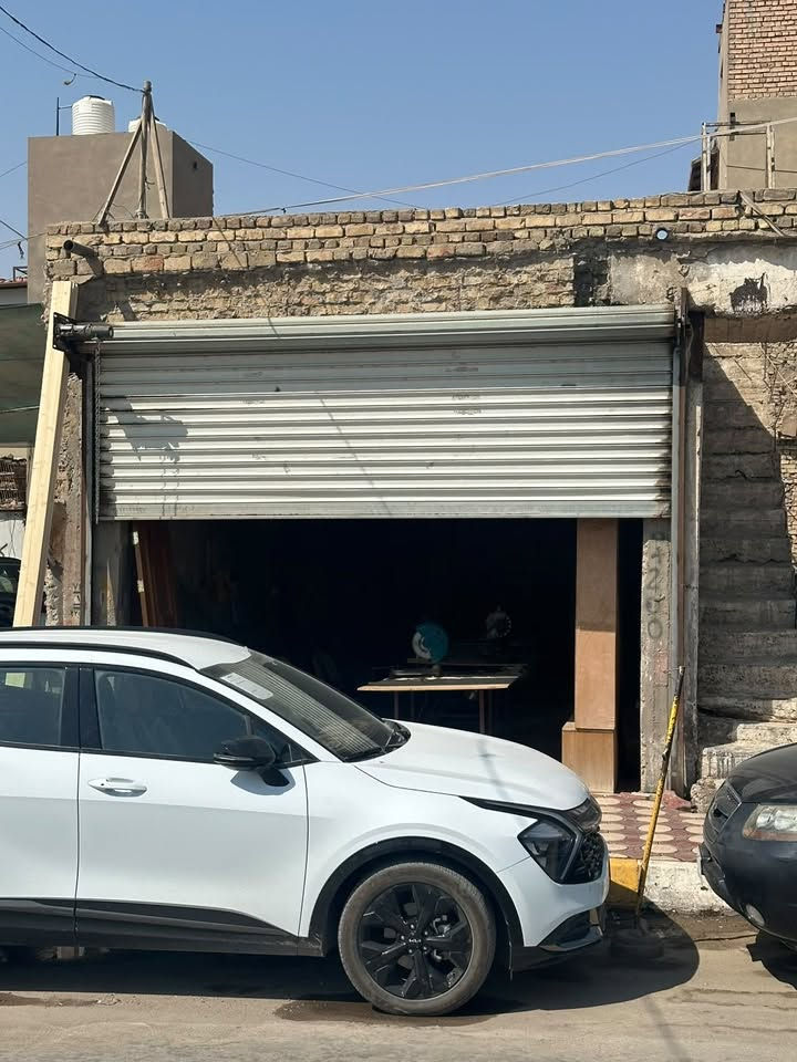 للبيـــــــــــــــــع
 ملك تجاري للبيع، مساحته (١٠٠م) واجهة المحل (٥م) ونزال (٢٠م) على الشط، بصف المصرف القديم، للاستفسار، ***********
