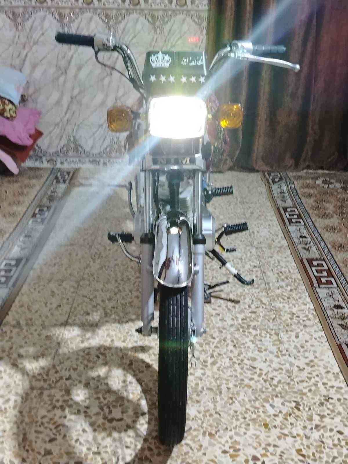 سلام عليكم دراجه البيع دراجه حلوه كلش أحله من الصور ومكينه ناعمه وشلعه وفصله فول مكفوله كفاله عامه موديل 26 السعر 725كهربايات كله شغاله اوراق سكنر مكاني كربلاء الاسكان العسكري هاذه رقمي ***********
