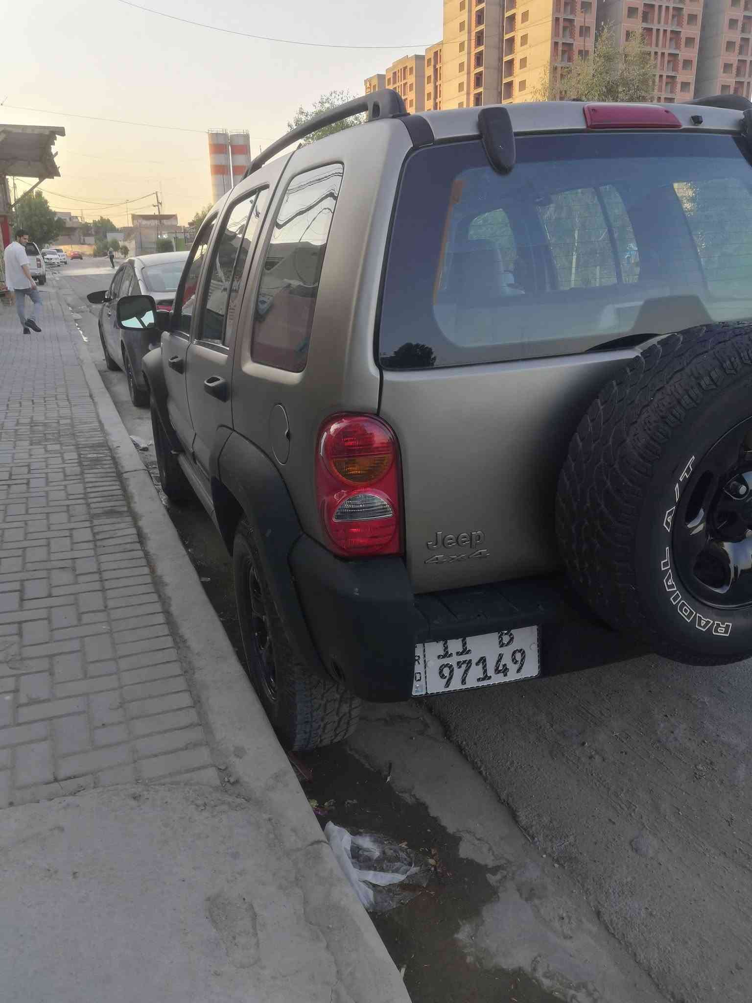 السلام عليكم اقره المنشور ياله تخابر جيب لبرتي 2007 سياره بدون حادث مبدل بيها قماره اثر سقوط سقيفه كير مكينه لغد وشاصي ودواخل مكفولات وتبريد كله مكفول تخم تاير دوشمه جديده ارقام هزه جديده رقم بغداد باسمي مكاني بغداد الدوره السعر 62 وبيها مجال خابرني ودلل واتساب *********** او***********
