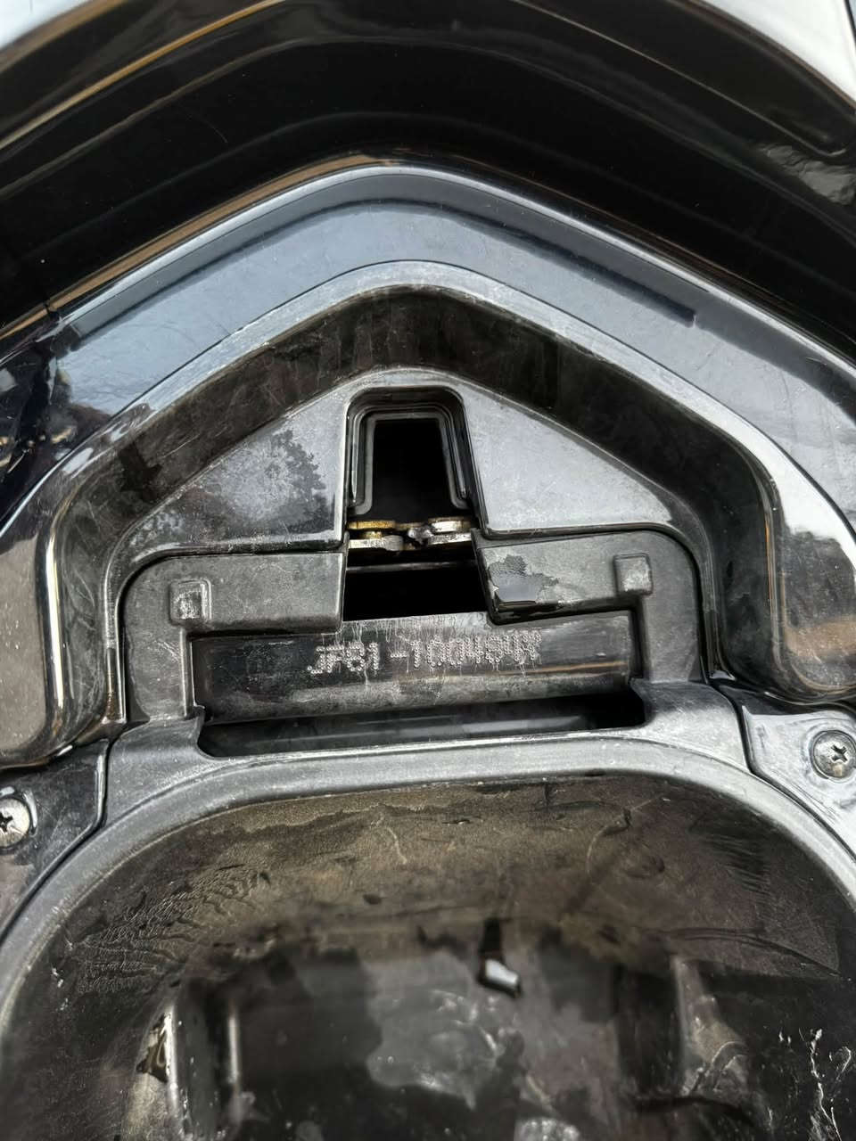السلام عليكم
دراجه pcx جيل ال ثالث ياباني اصل JF موديل 2020

دراجه رمبه صارلها 3 اشهر مــن نازله شخط مابيها حساسات كلها شغاله آي نقص مابيها لونها ؏ حبري 

كفاله عامه مــن التاير لل التاير مكينه وكفر دراجه احلى مــن الصور مكينه خرسه بيها ورقه مال المزاد بصمه وحده 

ممشى الدراجه 6 الف حقيقي فقط دراجه ب الكارتونه السعر (21)$ بيها مجال بصيط كلش اذا مو شراي لتدخل 

مكاني بغداد مدينه الصدر  للتواصل متواجد واتساب واتصال فقط ***********📞📱.
