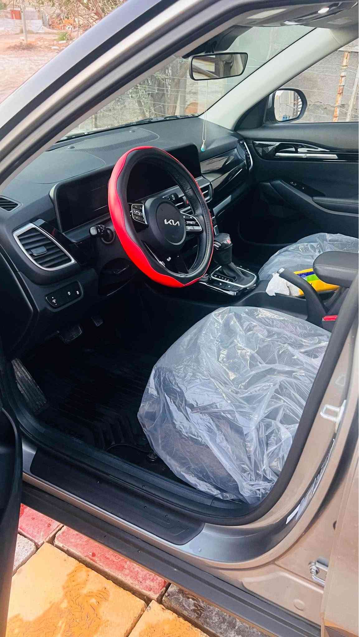 سليتوز 2024 فئة S وارد أمريكي مرقم بابل باسمي السياره 
ماشيه : 15 ميل
حادث جاملغ فقط بدون ايرباك 
مبدل مال وارد ومصبوغ نفس اللون والدعايه نفسه بدون تبديل 
رادارات  امامي …جانبي ..خلفي
فول تحكم ستيرن شاشه متصله 
تحديد مسار ..مثبت سرعه.. إطفاء ذاتي .. توقف ذاتي…مانع انزلاق
كشنات تدفئه مخمل وجلد تبريد قطعتين 
فور ويل درايف …نزول منحدرات 
ثلاث أنظمة قياده نورمل …وسبورت  …وسمارت
مكان السياره حله للاستفسار 
*********** حلة, بابل

نص مكتوب في الصور:
- 000-43025658 - 08/20/2025 - IAA Inc.