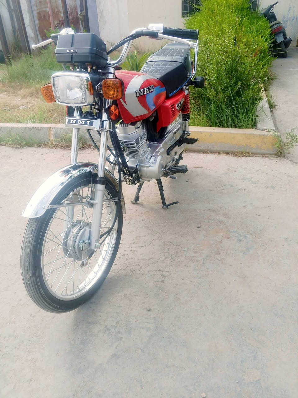 السلام عليكم من رخصت صاحب الكروب دراجه اربعه كير شلامجه  موديل 23 دراجه أوراق اصولي صار شي قليل من طالعه دراجه كفاله السعر 1400 وبيه مجال الرقم ***********

