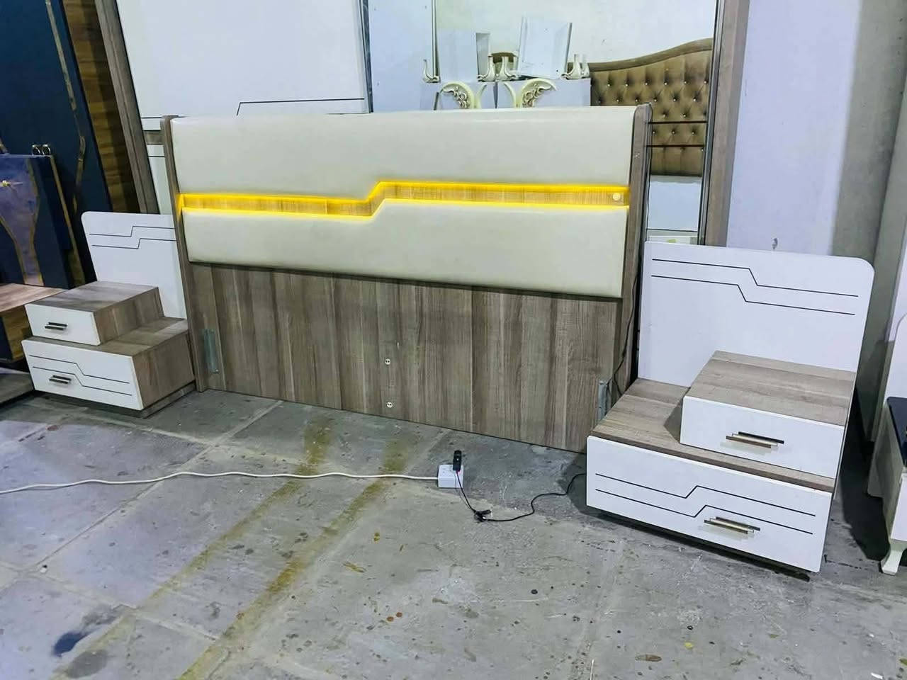 غرفه تركيه 🇹🇷مستخدم  
عدد القطع : 7
السعر : 400
نقل وشد 🪛داخل بغداد مجاني 
باقي المحافظات كروه 

تفضل واتساب فقط محظوره مااكدر ارد ماسنجر أسعار مناسبه موديلات احلى ***********
