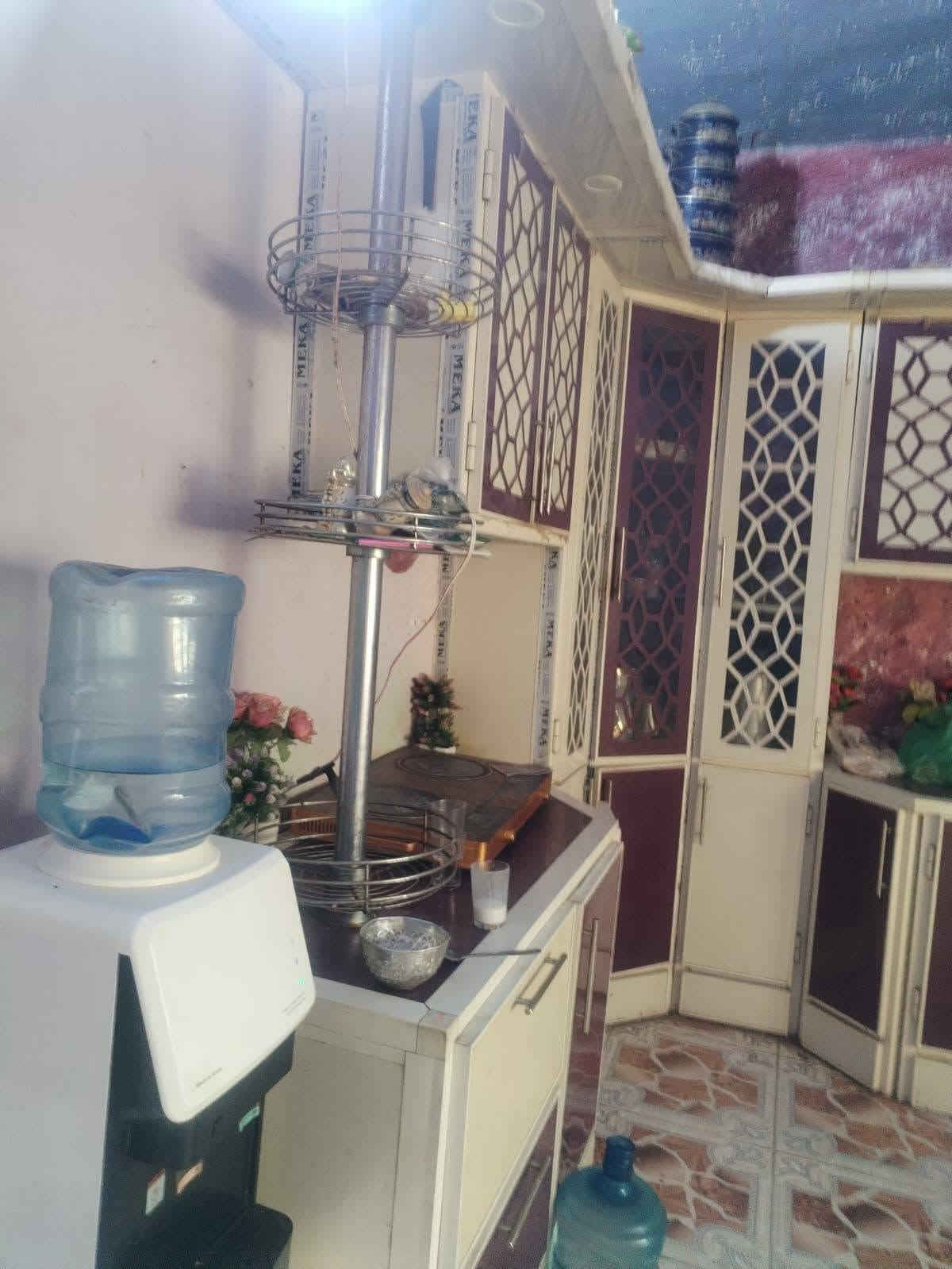 السلام عليكم بيت للبيع 200 متر بلجربرعية الأولة كامل عل مبادرة مطلوب للمصرف العقاري ل84 مليون القصد الشهري 380 الف.  بيد البائع وقابل لتفوض مع استبدال الكفيل
تفاصيل البيت غرفتين + صالة+ مطبخ حار وبارد+حمام داخلي وخاورجي+ براني
الطابق الثاني غرفة ضمن البيتونة+ عرفة كشف لصطح معة حمامات_
لتواصل ***********
السلام عليكم بيت للبيع 200 متر بلجربرعية الأولة كامل عل مبادرة مطلوب للمصرف العقاري ل84 مليون القصد الشهري 380 الف.  بيد البائع وقابل لتفوض مع استبدال الكفيل
