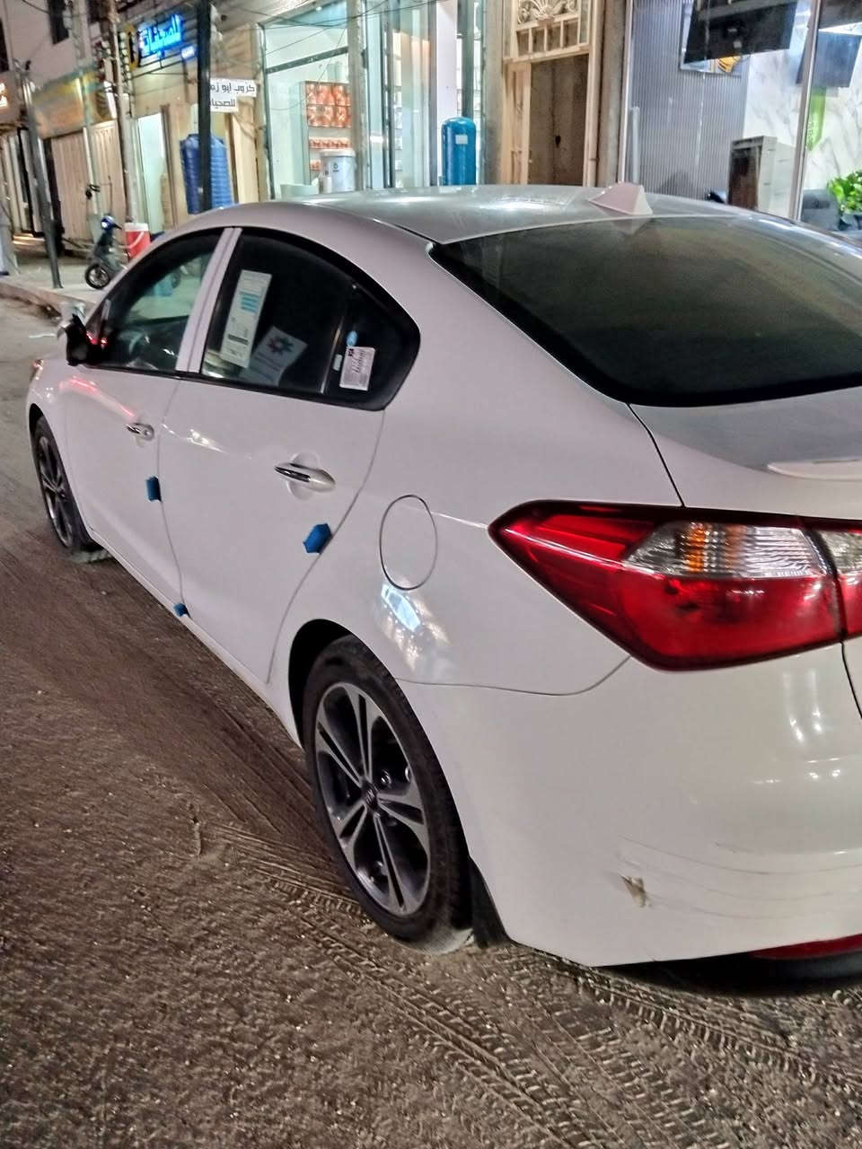 موديل 14 خليجي مكفوله بيها بس بارد طرف الجاملغ الخلفي رقم بغداد
سعر 126 .. ***********
مكان السياره المثنى
