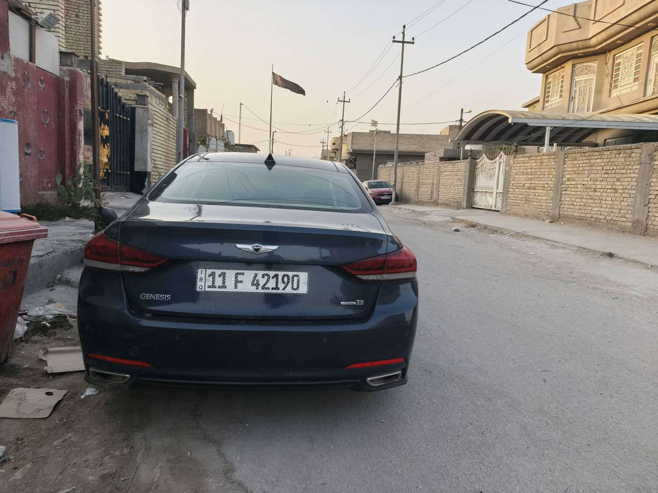 جينيس 2015 /g80 المواصفات:فول فول وراد امريكي
‏
‏المحرك (V6) بسعة 3.8 لتر
‏_. شاشة معلومات ملونه مقاس 7 بوصه
‏
‏ _. كشنات أمامية كهربائية ()+ تبريد وتدفئة المقاعد جلد
‏_. رادار أمامي، خلفي، وجانبي نقطة العمياء
‏_. تحديد مسار + تنبيه الخروج عن المسار
‏_. علامة ترحيب (شعار جينيسس) عند الاقتراب
‏_. حساسات أمامية وخلفية 360 درجه
‏_. مرايا تعتيم ذاتي + قلاب + هيتر + شعار جينيسس
‏_. لايت LED نهاري وليلي + عدسات زينون عالي/واطي أوتو
‏_. خاصية الصعود المريح (الكشن يرجع للخلف مع الستيرن عند النزول )
‏_. خفض صوت التبريد والصوت تلقائياً أثناء الاتصال
‏_. نظام صوتي Lexicon بـ 17 سماعة
‏_. 4 وضعيات قيادة: عادي – إيكو – سبورت -ثلوج
‏_. ستيرن كهرباء 
‏_. كير  8 نمر . شفتات ستيرن
‏_. بانوراما كامل
‏. خزن ميموري لوضعيات الكشن
‏_بردة خلفية كهربائية تنزل عند الرجوع للخلف + جوانب 2 خلفيات
‏_. تبريد 3 مناخات منفصل
‏_. جام أوتو (4 جام)
‏_مانع تصادم+ قياده ذاتيه+ مثبت سرعة ذكي يحافظ على المسافه بينك وبين السيارة الامامية
‏_.ترحيب عند الاقتراب وبصمة ابواب  
‏سيارة احلة من صور+ إدامة كاااملة للسيارة من مجموعةالبنزين بالكامل+ غرفة احتراق+ صدر امامي خلفي+ تخم تاير وبطارية جديدة بابل المسيب سعر 135 رقم سونار مرفق بصوره بدون حادث فقط بارد سياره داخله كلين ***********
‏
