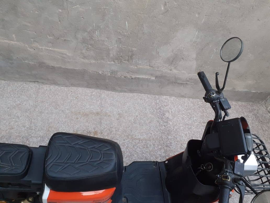 🛵 دراجة شحن كهربائية للبيع
🔋 بدون بطاريات
⚡ الموتور والكهربائيات شغالة
🛞 الهيكل والبدن بحالة جيدة
🧺 بيها سلة خلفية
📍 البصرة
💰 السعر: 220 ألف قابل للتفاوض بالمعقول
عنوان حيانيه أول لاين على مستطيل رقمي ***********
