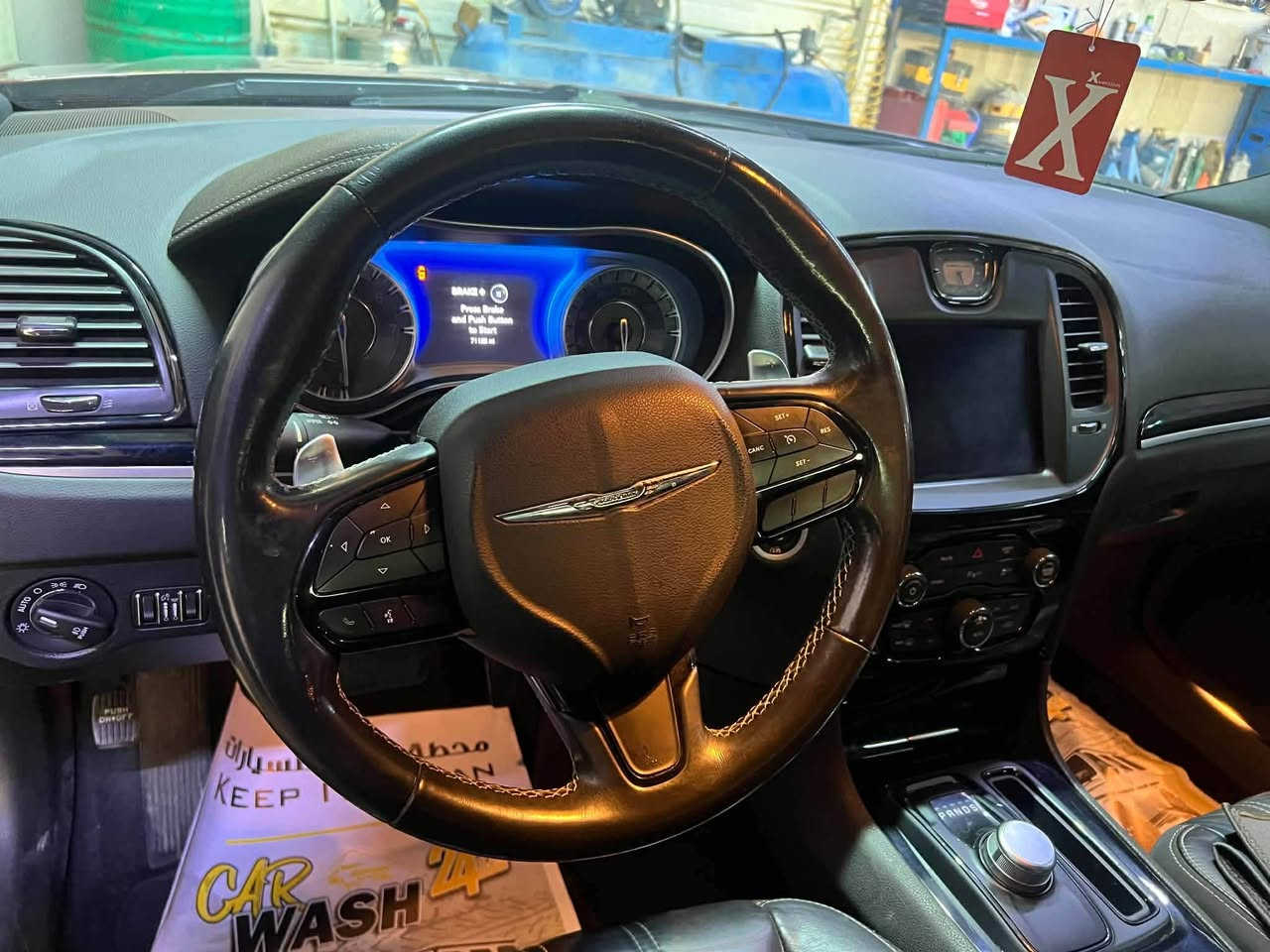 السعر 255 وبيها مجال 

السلام عليكم للبيع اوباما 2021 اصل  فول s مكفوله كفاله عامه حتى الدعاميات مكفوله من شخوط وزلوغ ورصعات بيها بنيد مبدل وجاملغ فقط  مكفوله من الغرق والظربه القويه ومكينه وكير وحداديه وتبريد وطخم تاير كله بالظمان والشرط ماشيه ٧٠ السياره جديده جدا جدا بالكارتون مواصفات فول s   رقم بغداد بسمي  تحويل ثاني يوم مكاني دوره ***********
