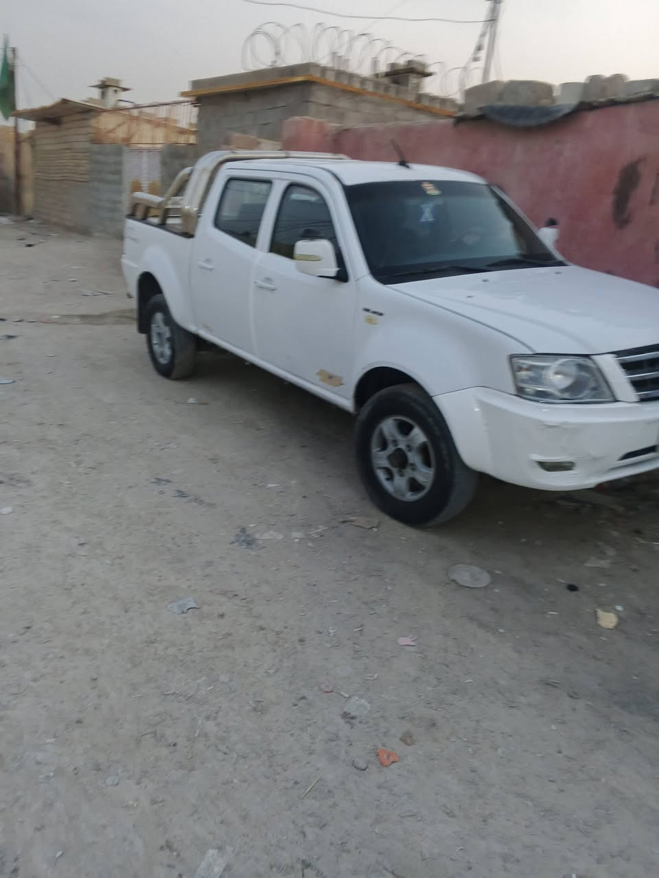 سلام عليكم سيارة بيكم البيع مديل 2103مكينة كاز مكان بصرة حيانية اول الاين ***********
