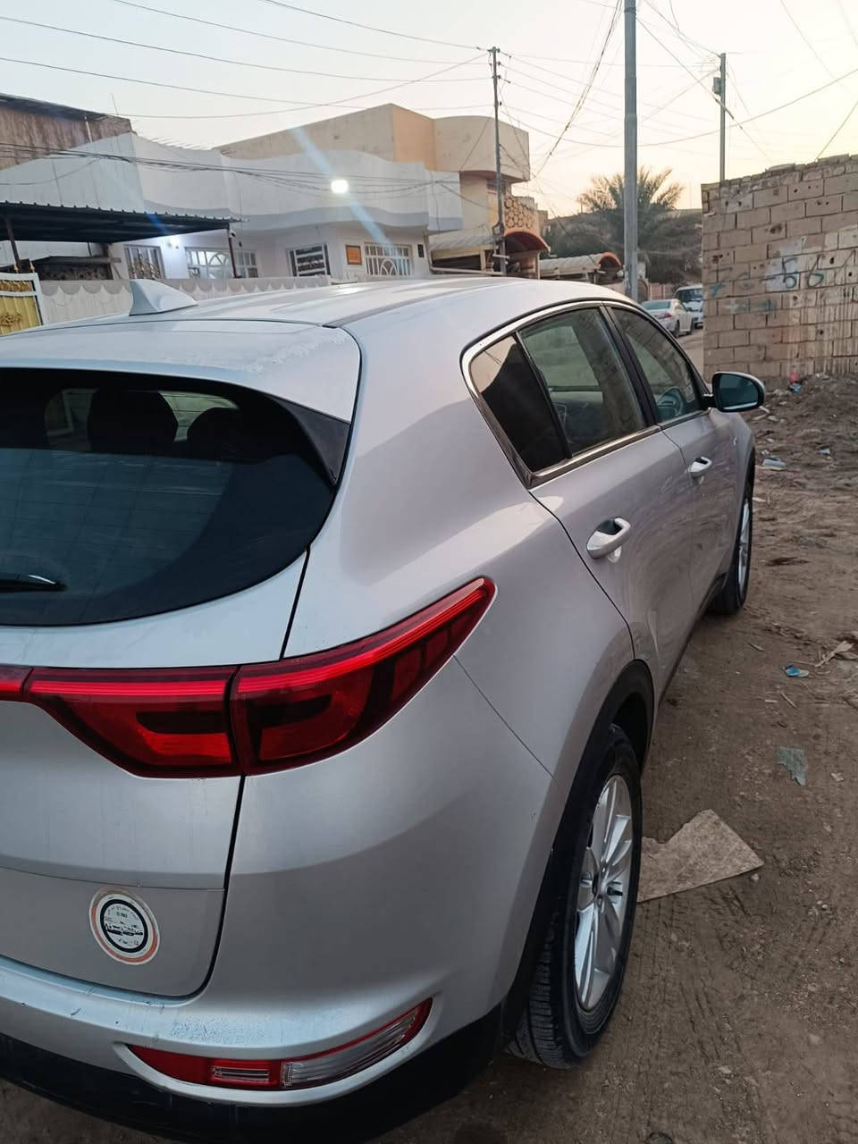 السلام عليكم سبورتج موديل ١٩ وارد امريكي حادثها بارد بسيط سيارة احلى من الصور مكلف بالنشر للاستفسار *********** اتصال واتساب بي
