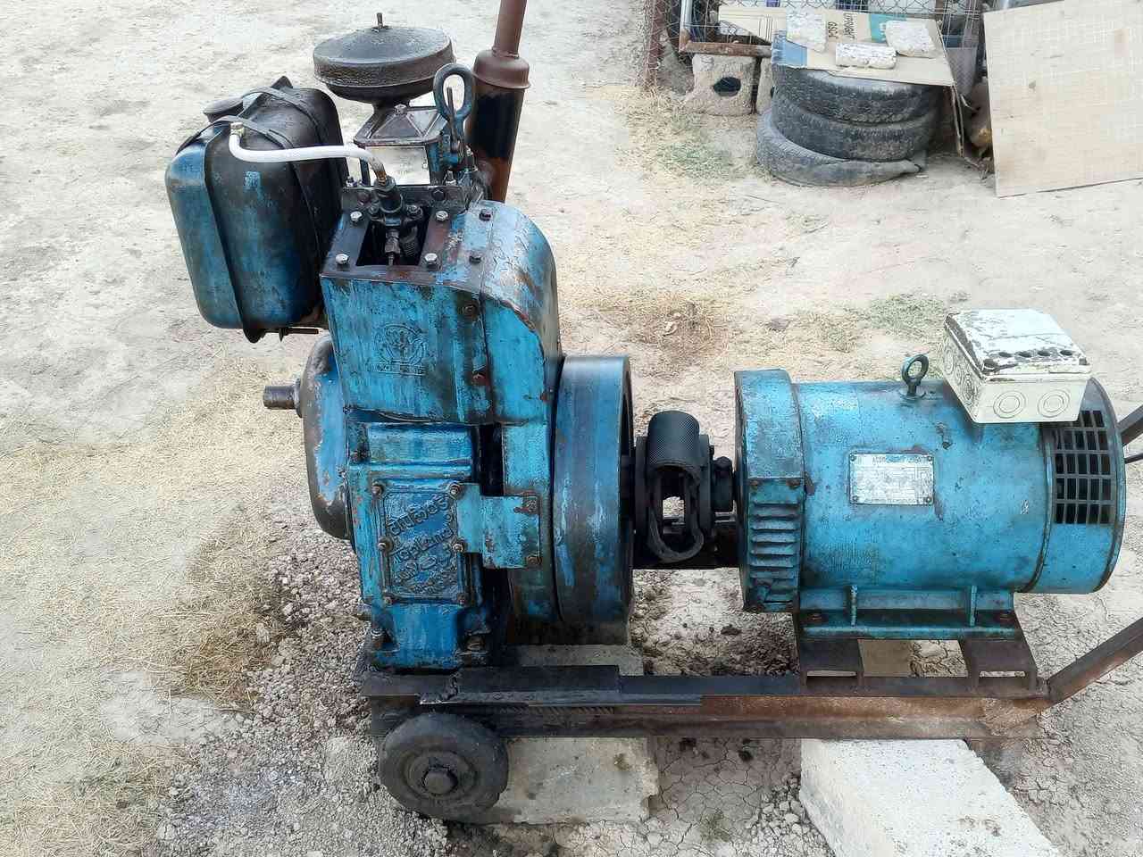 سلام عليكم مولد هندي توبلاند أبو الكف المحرك 10حصان وراس التوليد 7ونص كيفي مولده كلش نضيفه ابلادي العنوان أبو غريب التواصل عل الرقم ***********

