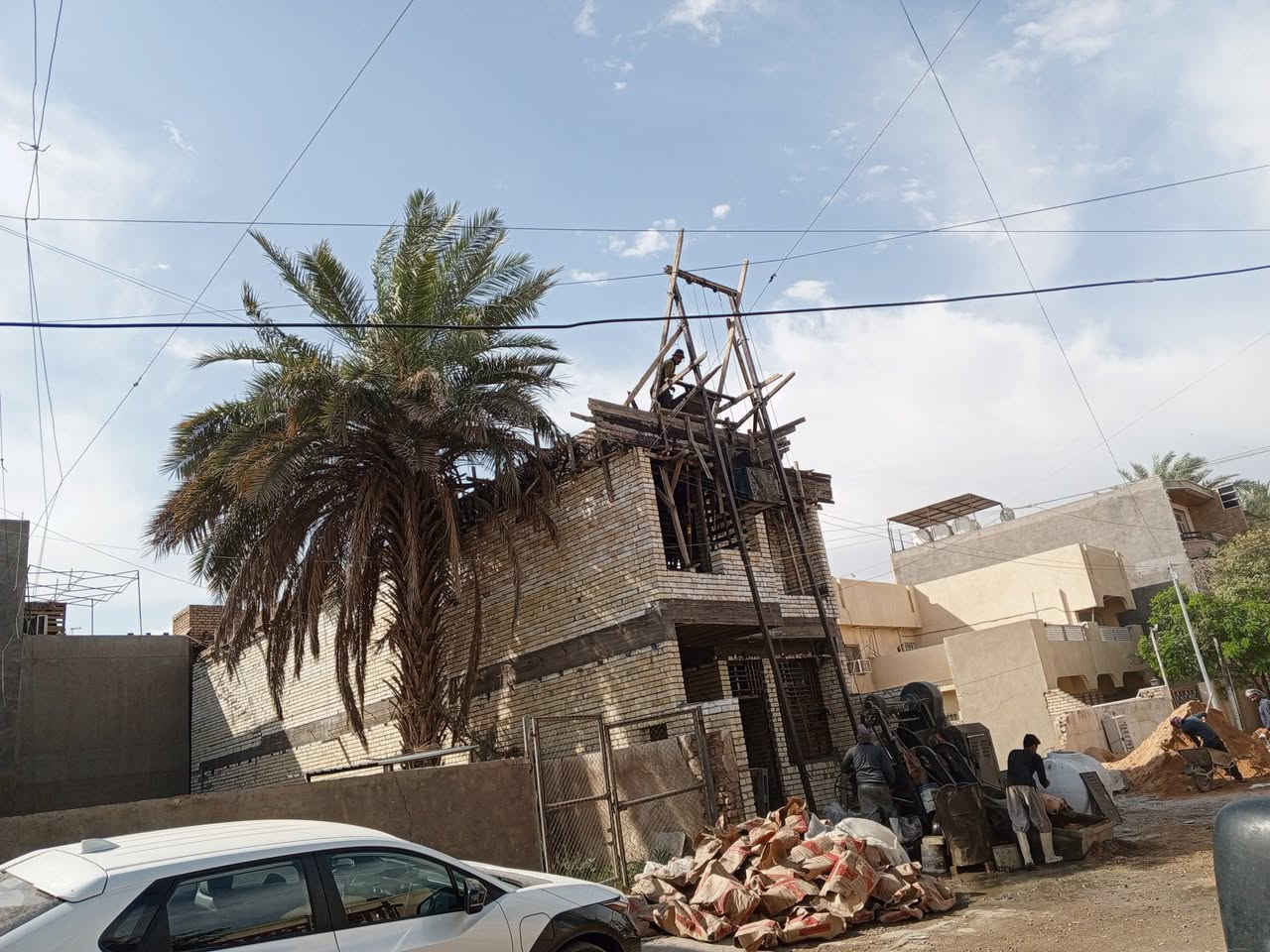 السلام عليكم
يوجد لدينا كادر لعمل وترميم البيوت
بنا تشطيب لكافه اعمال البناء
صب قالب وتسليح للتواصل واتساب *********** او خاص وشغل درجه اولى والتزام بالموعد ومن الله التوفيق
