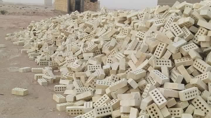تجهيزات طابوق الجمهوري
اللون وقالب وركن وقوه
وعدد الدبل 4000 وزياده 300 
وعدد السكس 8000 وزياده 600 شرط المكلاب
يتوفر ناصرية بصره الاستفسار  ***********  واتساب
