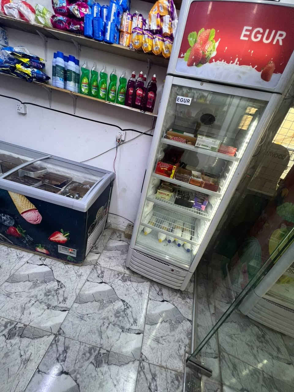 اسواق للبيع في بغداد البياع منطقة السويب الشارع العام *********** للستفسار 
***********
