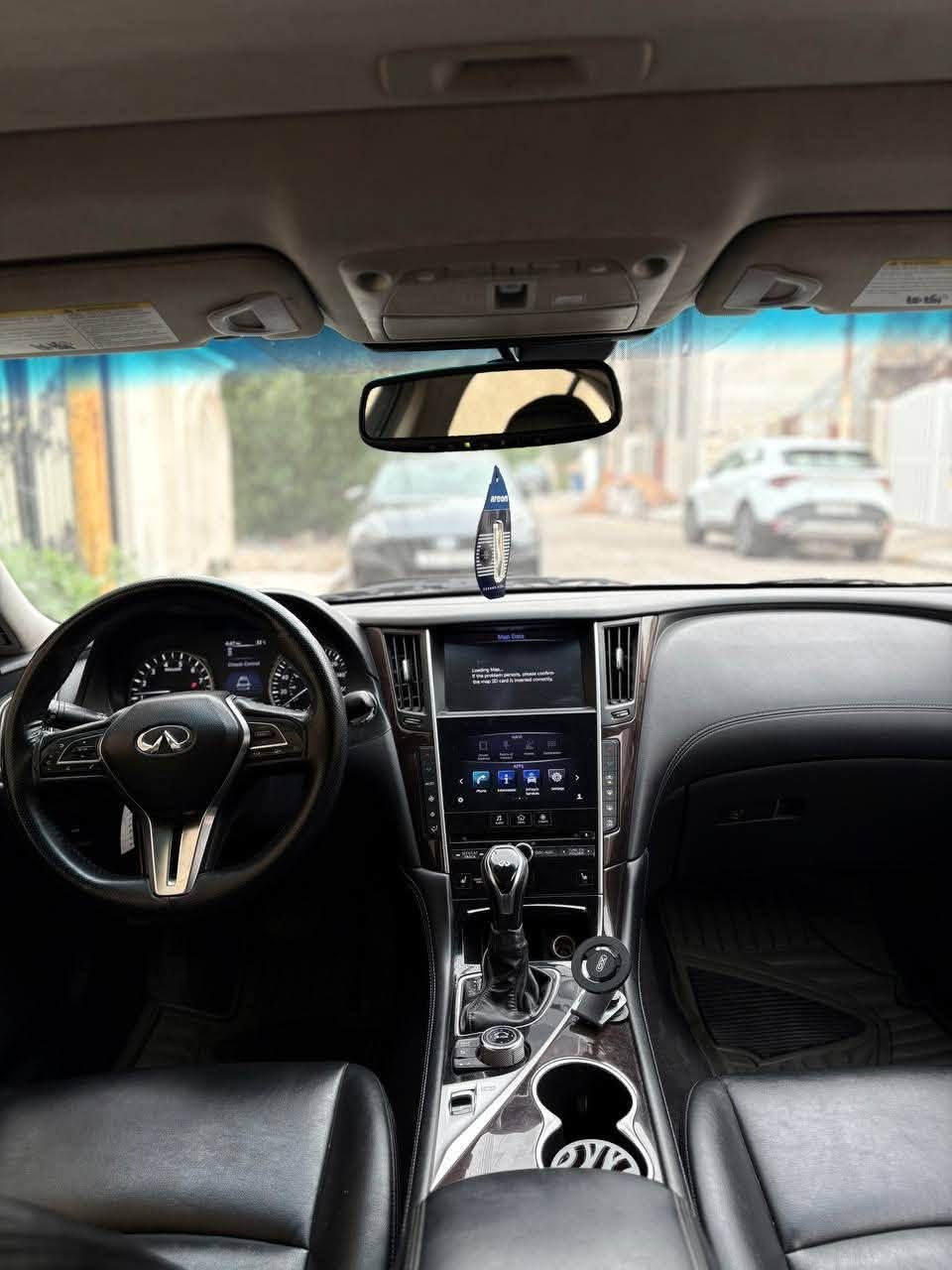 انفنتي q50 
الموديل 2019 
 
المحرك 3000 تون تيربو 

رقم بغداد بأسمي
السيارح حادثها بأمريكا جاملغ خلفي و باب خلفي و باب السايق

و بالعراق اني صبغتها صفحتين بدون صندوك و بنيد أبيع صبغ حزام اثر شخوط و الصور موجوده قبل الصبغ يعني بدون معجون
داخل السياره جديد كلش 
السعر / 125 ورقه و بيها مجال

📱- ***********
