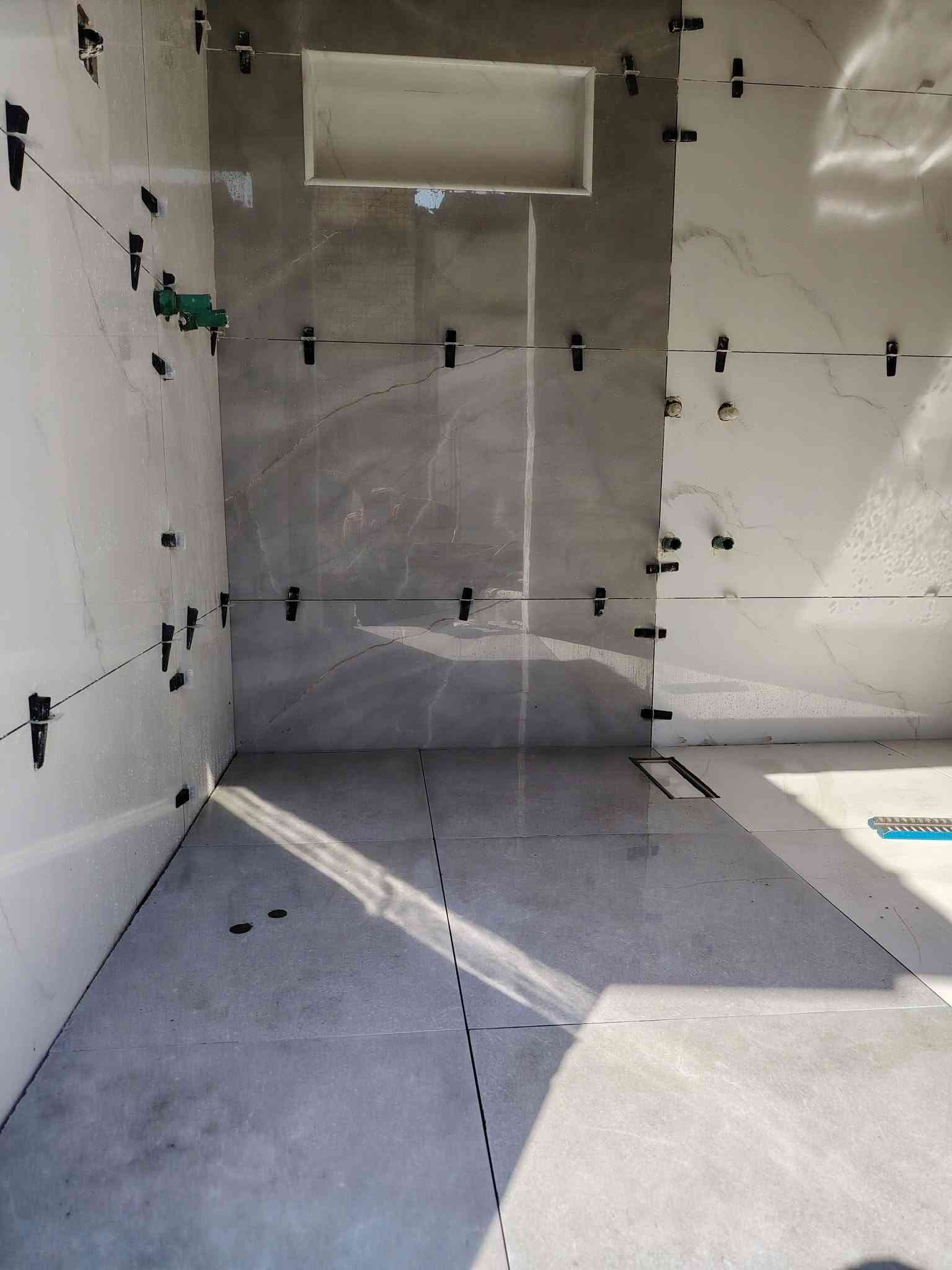 عمل لوح بورسلين 120×60
للاستفسار ***********
