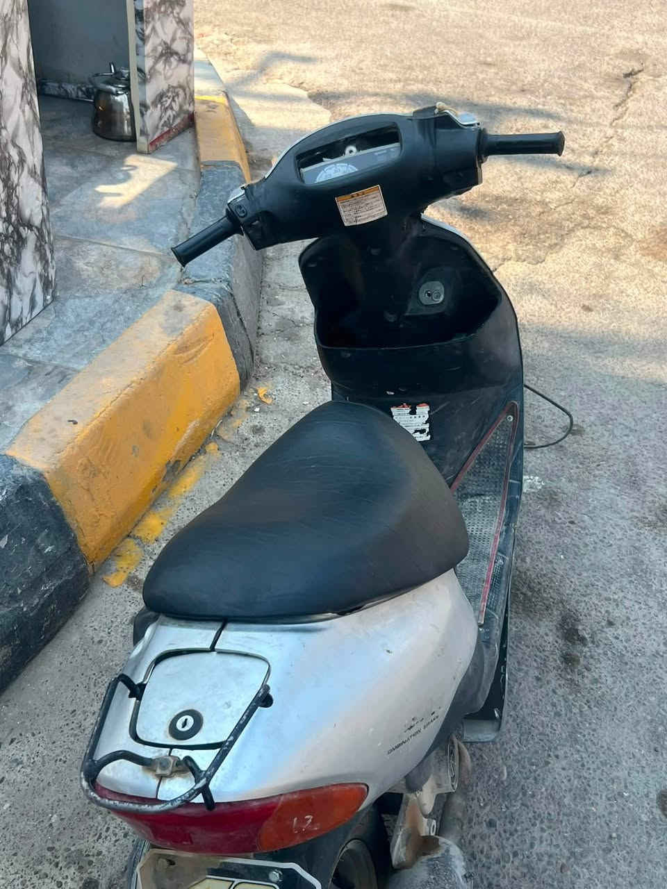 سلام عليكم دراجه سازوكي للبيع شوف العين كامله هندر واحد شغل واطلع للتواصل واتساب ***********السعر250الف وبي مجال بسيط حك الجيه عنوان تكريت الزهور
