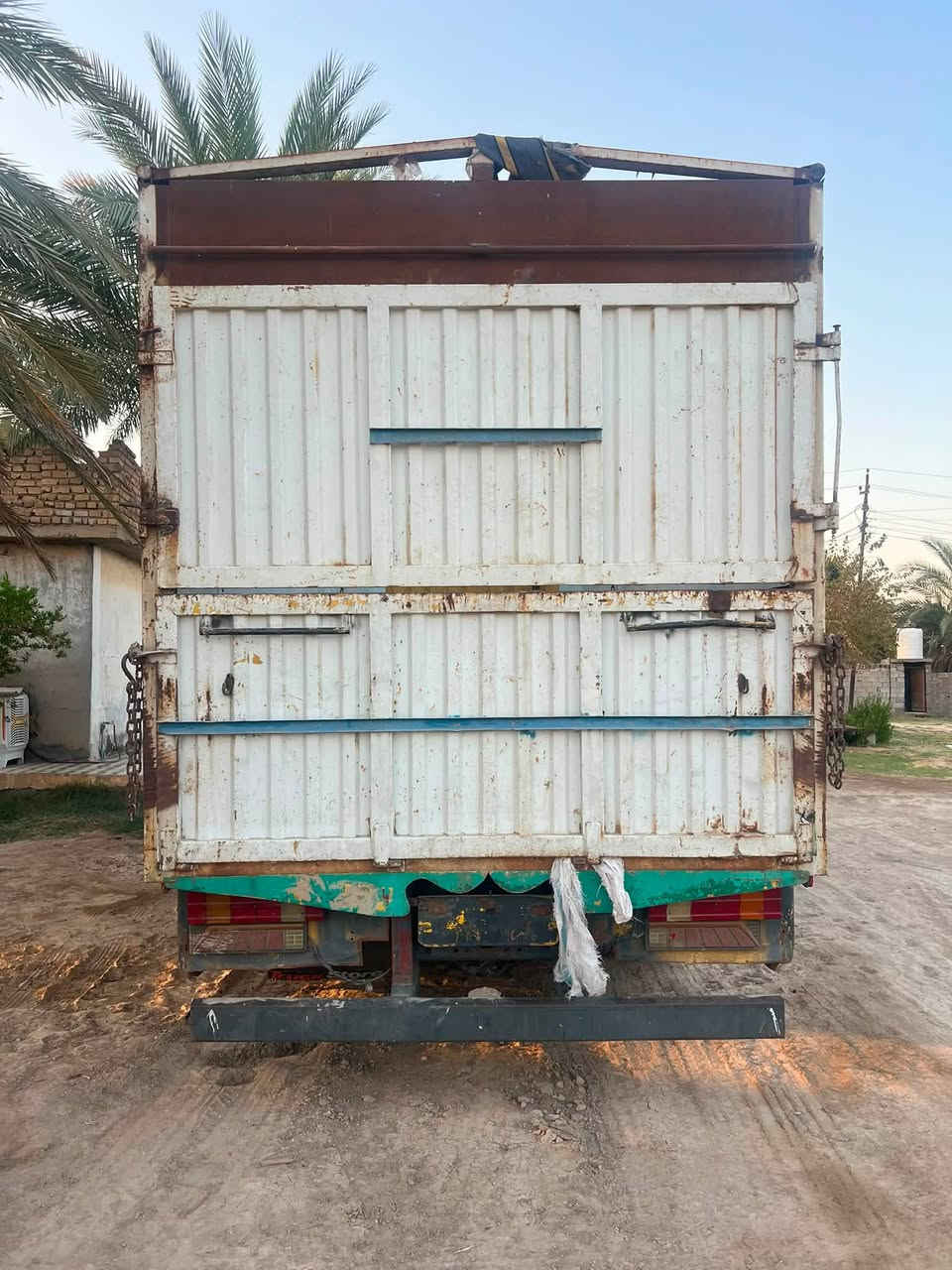 سلام عليكم اكتروز للبيع شمعه موديل 2001 سياره حجم مكينه 43 25 شاصي عدل سياره مكفوله من هزه وسنيه جديده وتحويل ثاني يوم رقهما دهوك بدون صبغ وبدون طخه مكفوله كفاله عامه + مكلف بالنشر ***********
