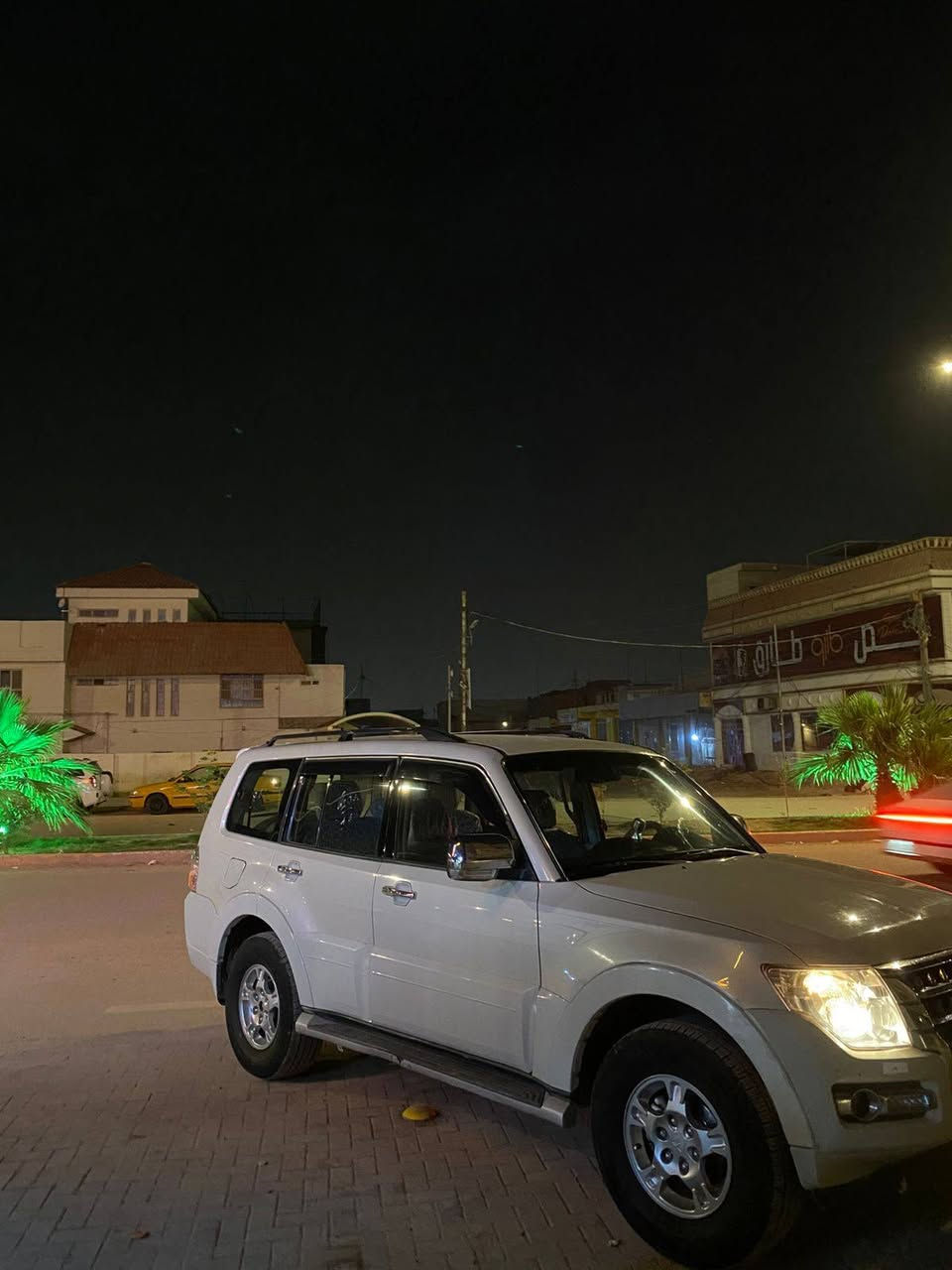 سلام عليكم مو حبتور
باجيرو2009 خليجي جاملغ وبنيد فقط صبغ الباقي مكفوله تبريد ثلاجه3قطع مكينه كير كفاله حداديه تخبل السياره ناعمه ومواصفات الباجيرو معروف شاشه كامره غرفه تخبل الى اخره... باقي استفسار تفضل خاص 
رايدها ب110وبيها كلش مجال للشراي
مكاني ديوانيه 
***********
بيع او مراوس تامر امر.
