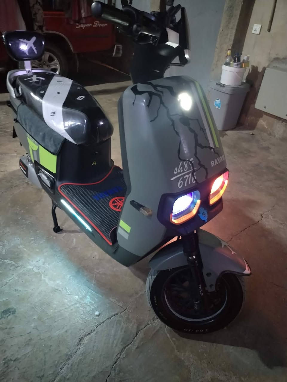 السلام عليكم الحلال البيع موطور ريان ام عيون 🥇
موديل 2025🏍
موطور كلشي ما مبدل وضع شركه 🈂️
6بطاريات🔋🔌
سرعتو 58حقيقي ✈️
باقي مواصلات ومعروفه
مكاني موصل حي سماح الثاني 
سعرو خابر و تدلل 
رقم الهاتف 
***********2
