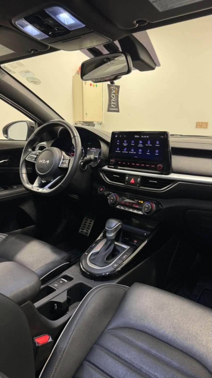 KiaForte GT
2023موديل
. ماشيه ..68.. الف مايل 

. كير Dct دبل كلج 7 نمر الكير المرغوب القوي يعني طياره 🛩️

. مكينه 1.6 تيربو hp 201 🎠

. مواصفات GT معروفه فول 1/1 اعلى مواصفات بل كيا فورتي 

. فتحه سقف 

. بصمه تشغيل عن بعد 

. شاحن وايرلس

. جنطه كهرباء 

. اشاير مري 

. شفتات ستيرن 

. رادار جانبي 

. رادار امامي

. رادار تحديد مسار

. اوتو هولد 

. ايقاف ذاتي 

. مثبت سرعه 

. مانع انزلاق 

. تبريد قطعتين

. شاشه كبيره 9 انج 🖥️

. كشنات جاد حار 🔥بارد ❄️

. أناره داخليه بل أبواب وبل دشبول علامه الGT عديده من ألوان 🌈

. هاند بريك كهرباء ⚡️ 

. سيتم صوت 🔈 harman kardon

. تبريد بيانو + مناخ منفصل 

. تشغيل عن بعد 

. كزوز صوت بلادي رياضي مع فصلات 

.. وبعد هوايه مواصفات بل جي تي ..

***********

نص مكتوب في الصور:
- @hama.cars3
- PLC auction  عندك سؤال؟ اتصل بنا! الكتالوج PLC auction الوت 46739634 رقم تعريف السيارة ******3KPF44AC3PE PLC auction 12/4 US, OH - Cleveland West :ق الموقع 01-07-2024 :تاريخ المزايدة اسأل أخبراء