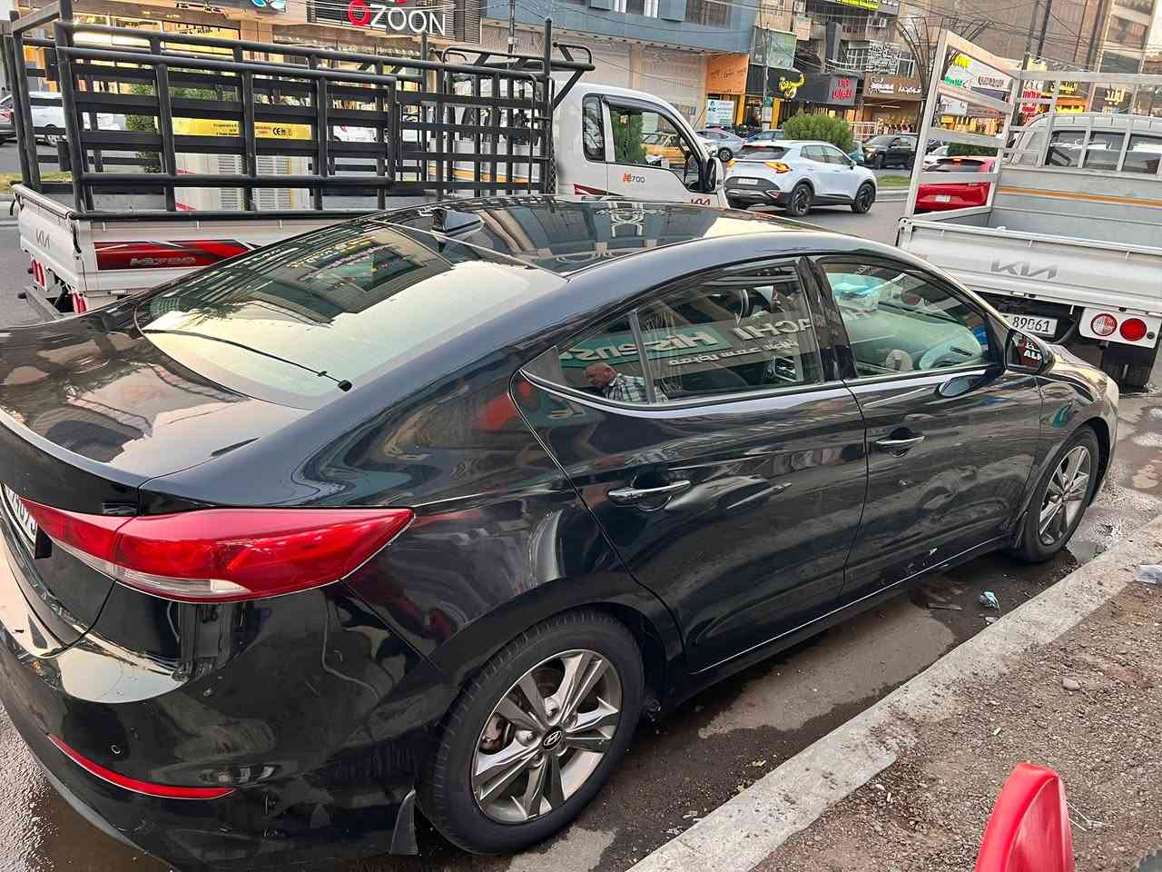 سلام عليكم شباب النترا ٢٠١٨ سيارة جديدة بدون صبغ كلين بدون حادث بدون ايرباك ايرباكات سليمة بيه بس دعاميات صبغ بارد بل بنيد كلش قليل تجي وتشوف بعينك رقم بغداد جديد تحويل ثاني يوم محرك ٢٠٠٠ دوش كير AT مرغوب تخم تاير جديد كير محرك صدر تبريد مكفول محرك لا شواصي لا لغد ترايك وين ما يعبجك مكاني بغداد حي جامعة *********** 
بلعافية ع ياخذها لن مابيه اي نقص ومصرف حتة ارضية مدوشمة ماشية ٦٢ ميل حقيقي السعر ١٢٣ وبيه مجال بسيط
