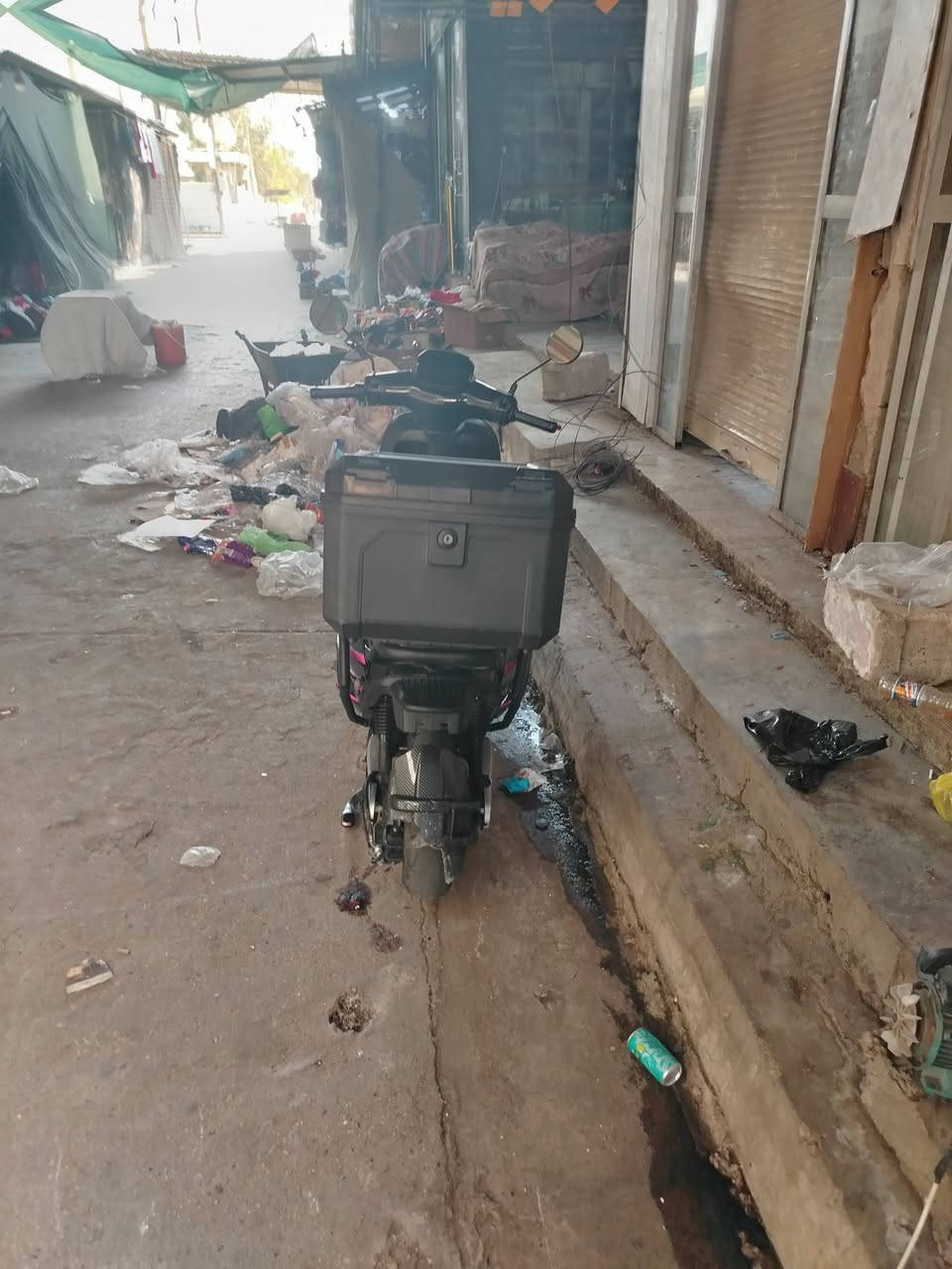 سلام عليكم  دراجه شحن البيع دراجه نضيفه مثل ما بل صوره سعر ٦٠٠ وبيه مجال حك  جيه ***********
