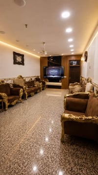 بيت زراعي بل مشتل شارع المدارس المساحة ٢٥٠ الواجهة ٥ النزل ٤٢ البيت من...