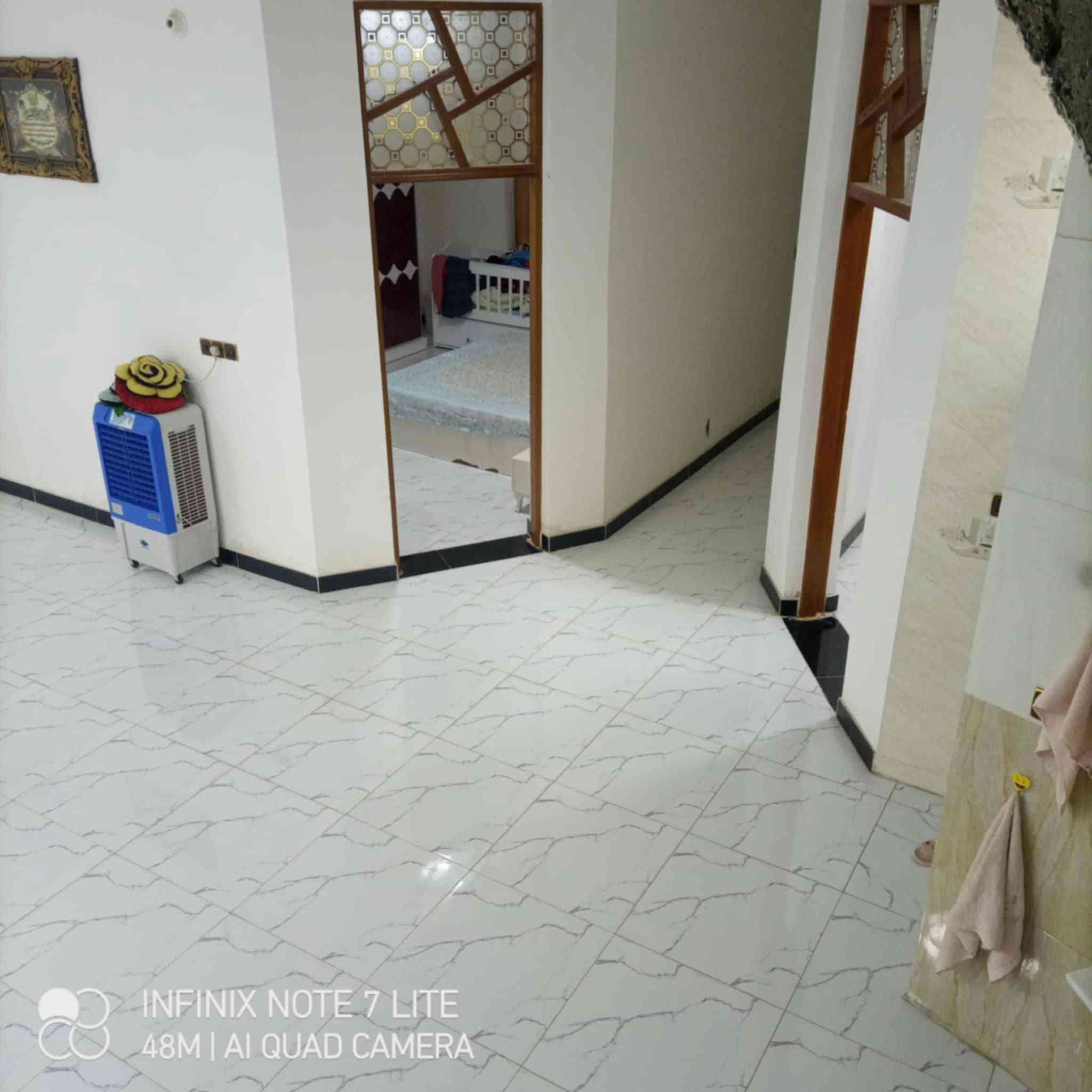دار للبيع في الخضراء مساحه ٢٠٠ طابق واحد صاله واستقبال وغرفتين ومطبخ واستقبال كامل مناقصه اي شي بناء حديث سعرة جدا مناسب مستعجلين عالبيع الشراي يتصل ***********

نص مكتوب في الصور:
- INFINIX NOTE 7 LITE 48M | AI QUAD CAMERA
- INFINIX NOTE 7 LITE
- 48M | AI QUAD CAMERA