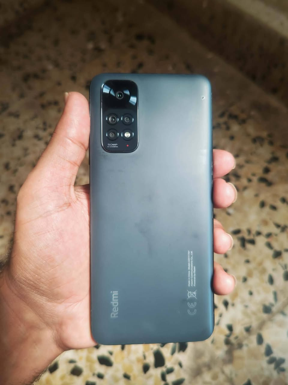 سلام عليكم موبايل Redmi Note 11.. ببجي 60 فريم اي عيب مابي بس هاذا الفطر بالزاويه سعر 90 قفل. واتساب ***********
