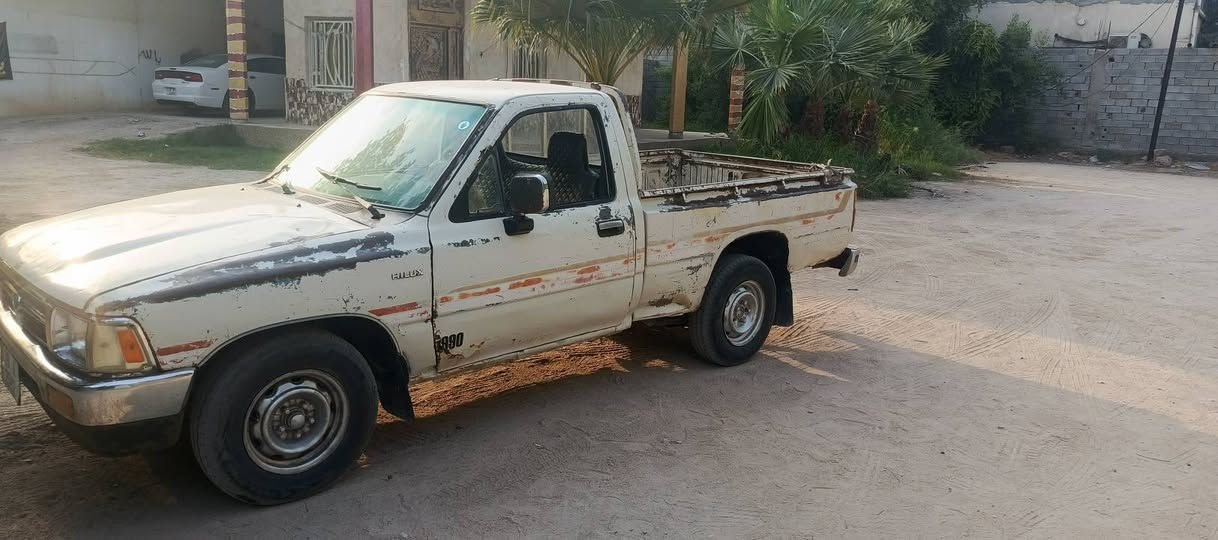 تويوتا بيك اب • ٨٩ • الزبير