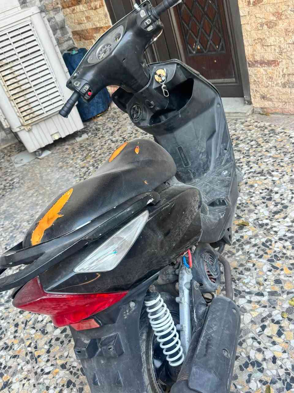 السلام عليكم دراجة ثعلب للبيع  120
السعر 350 وبيها مجال 
***********
العنوان بغداد الدورة
