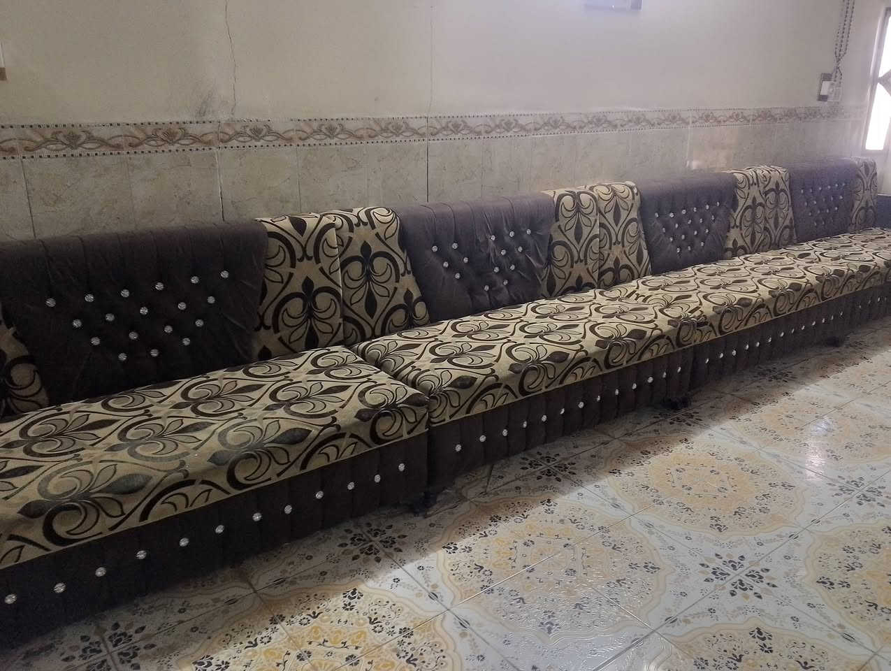 تخم 9 مقاعد مابي اي ضرر نضيف سعر 550 الف مكان قرب جامعة بابل ***********
