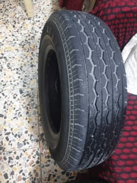 زوج تايرات كدامك نص عمرهن واحد بي ركعه وحده ثاني ركعتين بس بدون فتايل ...