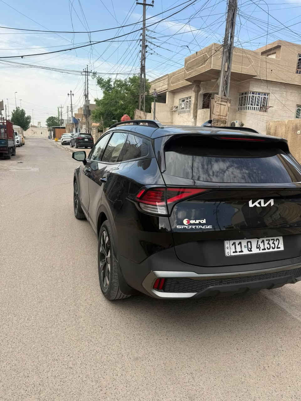 🔥 للبيع Kia Sportage 2023 X-Line أمريكي 🇺🇸
🚙 فورويل AWD – محرك 2.5
📍 ماشية 40 ألف ميل
🌿 دواخل زيتوني
🌙 بانوراما
📱 شاشة + Apple CarPlay
📷 كاميرا خلفية
⚡ مواصفات X-Line كاملة
🔑 تشغيل بصمة
💺 مقاعد كهربائية
🔥 تدفئة مقاعد + ستيرن
🛞 جنوط X-Line
✨ السيارة نظيفة ومستخدمة استخدام شخصي

⚠️ الحادث:
السيارة بيها حادث بالواجهة الأمامية (بنيد ودعامية)، وتم إصلاحها. الحادث مذكور بكل وضوح، والفحص مفتوح للمشتري بأي مكان يختاره.

📍 بغداد رقم تلفون 
*********** للاستفسار￼
