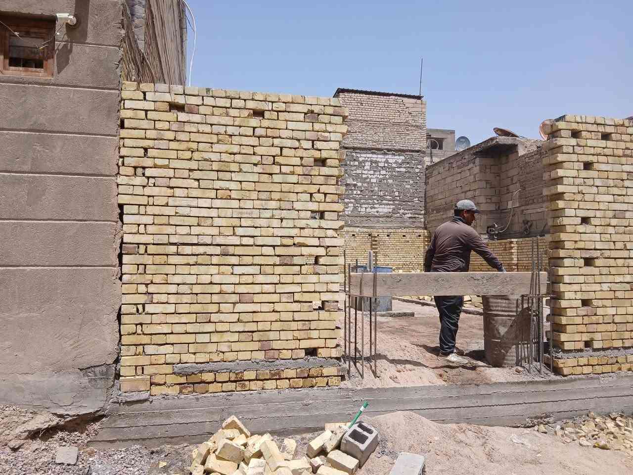 ابوعلي خلفه بناء طابوك شغل نضيف مرتب عنوان البصره الزبير 
*********** شغل قطعي على متر
