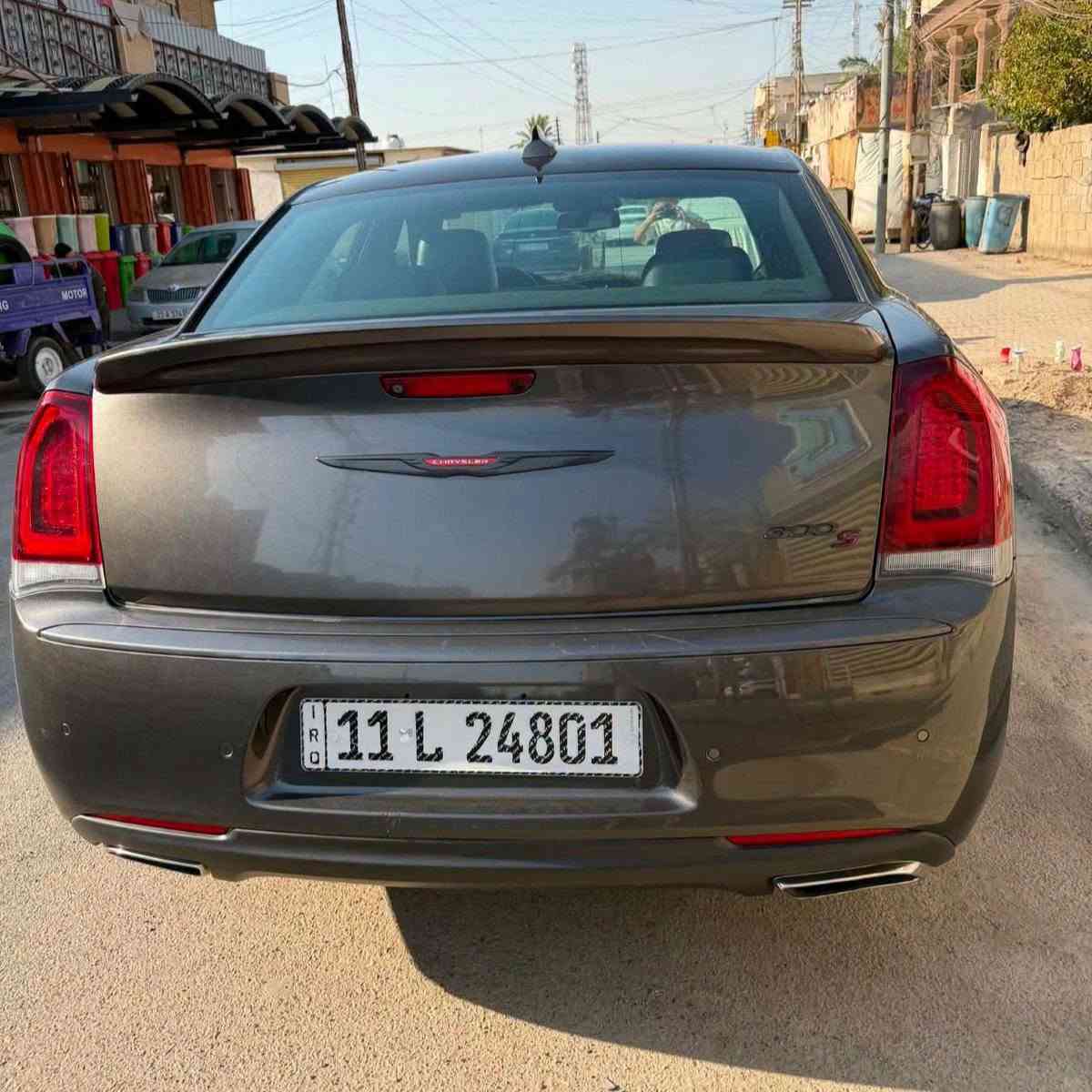 اوباما 2021  S امريكي رقم بغداد دولي جديد 
حادث جاملغ مبدل نفس الون بدون دواخل بدون كلشي 
المسافة المقطوعة 71 mi فقط وضع الوكالة
ايرباك طاك 
ملاحظة هذه الي باب سايق فابلون مو ايرباك برده 
حجم المحرك 3600

مواصفات السيارة:-
*بانوراما
* نقطة عمياء . 
* حساسات امامية . 
* مصابيح امامية زنون مع  بلوجكترLED . 
* ويل قياس 20 أنج . 
* حساسات خلفية .  . 
* شاشه كبيرة مع نظام ملاحة نفكيشن GPS .

* مقاعد أمامية كهربائية عدد 2 .  . 
* مقاعد أمامية تبريد وتدفئة . 
* مقاعد خلفية تدفئة . 

* محدد سرعة .  . 
* كاميرا خلفية دوارة.
* مرايا رادار مع ترحيب متحسسة للاضاءة

رقم صاحب سيارة ***********
