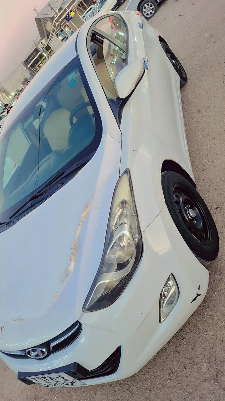 سلام عليكم النترا مضلع رقم أربيل بيها  جاملغ ايمن أمامي مبدل+ خشم البنيد
+ باب خلف السايق بي صبغ  محرك ١٦٠٠  تبريد❄
السعر ((95)) بيها مجال قليل مكان سياره نجف شارع لحولي  ***********
