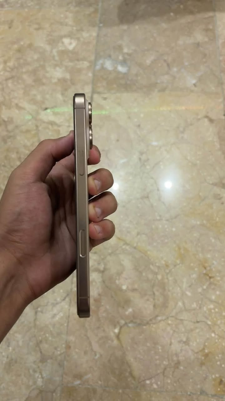 iPhone 16 pro max 256GB للبيع
الجهاز نظيف جداً ومحافظ علية 

السعة 256GB
اللون Desert Titanium صحراوي
البطارية 91‎%‎
الجهاز مكفول ما داخل صيانة ولا مفتوح
الجهاز كامل مكمل مابي اي نقص

السعر 1,300,000 وقابل للتفاوض بشكل بسيط حك جيتك

📍بغداد حي الاعلام
***********
للجادين فقط
