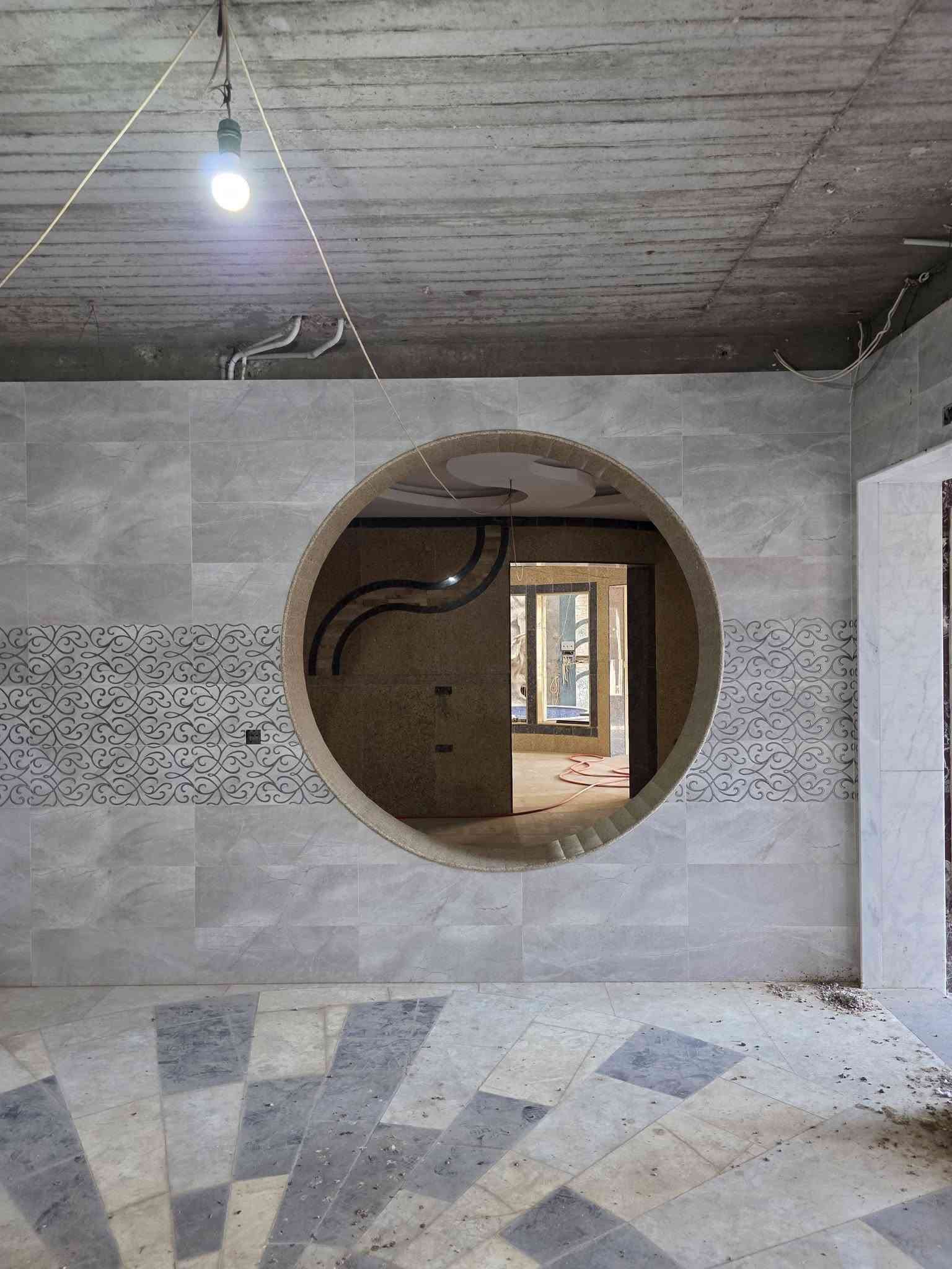 دار للبيع  المساحة 600 م 20 × 30م زيرو بناء حديث مواصفات عالمية نظام اسويتات ومسبح ونافورات وسقوف متحركة اتجاه قبلة الموقع موصل القادسية الاولى شارع 15 م .لمن لديه امكانية الشراء او استبدال بعقار اخر الاتصال على ارقام صفوة البيت للعقار موصل حي المصارف قرب جامع سعدي مهدي 
***********
***********
