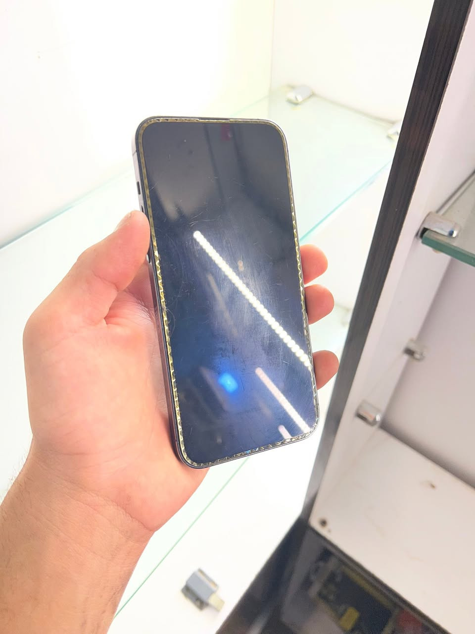 السلام عليكم متوفر 14برو ماكس 
داخل مركز بيارق العز 
بطاريه 79🔋
دبل شريحه 
ZAA
ذاكره 256
السعر🔥🔥
وضمان الفحص 
مامبدل ولا داخل اي صيانه 
تواصل فقط واتساب والرقم ***********
داخل مركز بيارق العز 
العنوان تكريت البوعجيل مقابيل مكتبت الفجر
